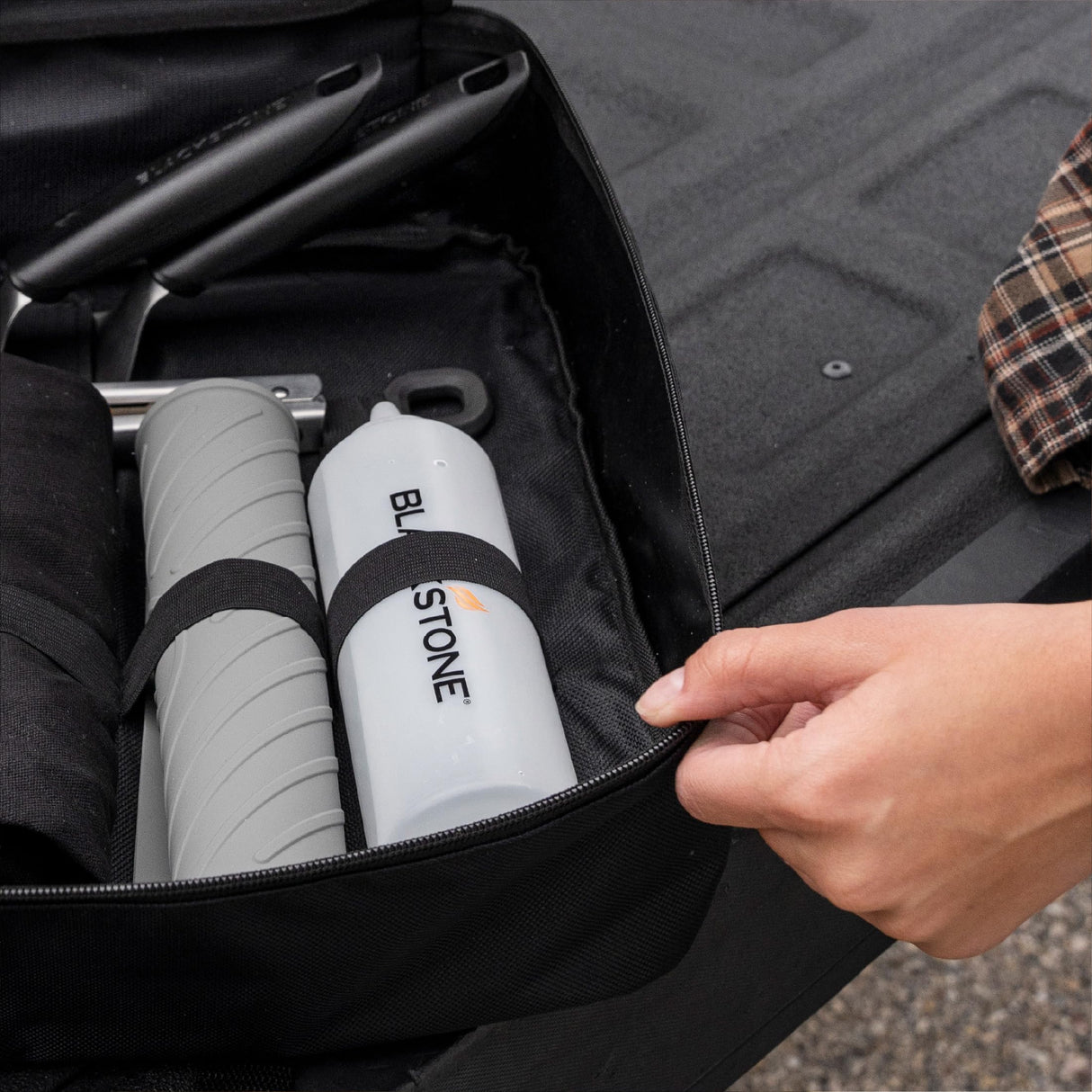 Blackstone 4222 Silicone Large Griddle Spatula Mat, Serving Spoon Drip Pad & Grill Utensil Holder for Kitchen, Stovetop, Cooking & Countertop-Heat Resistant, Non Slip, Heavy Duty (9.25" x 12.2") BLACKSTONE