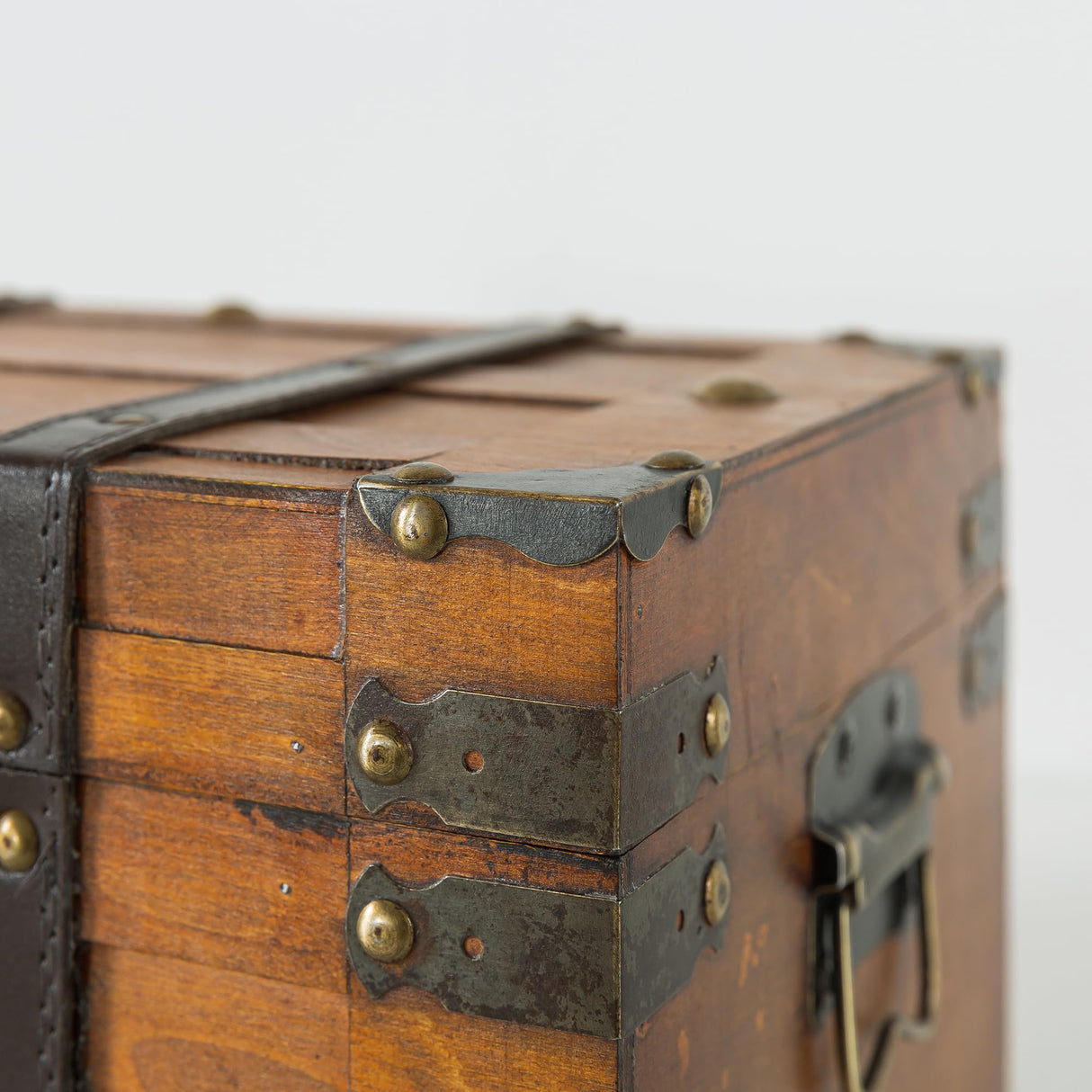 SLPR Alexander Wooden Treasure Chests - Set of 2, Antique Storage Trunks, Decorative Wood Storage Boxes with Hinged Lids for Keepsakes and Home Décor SLPR