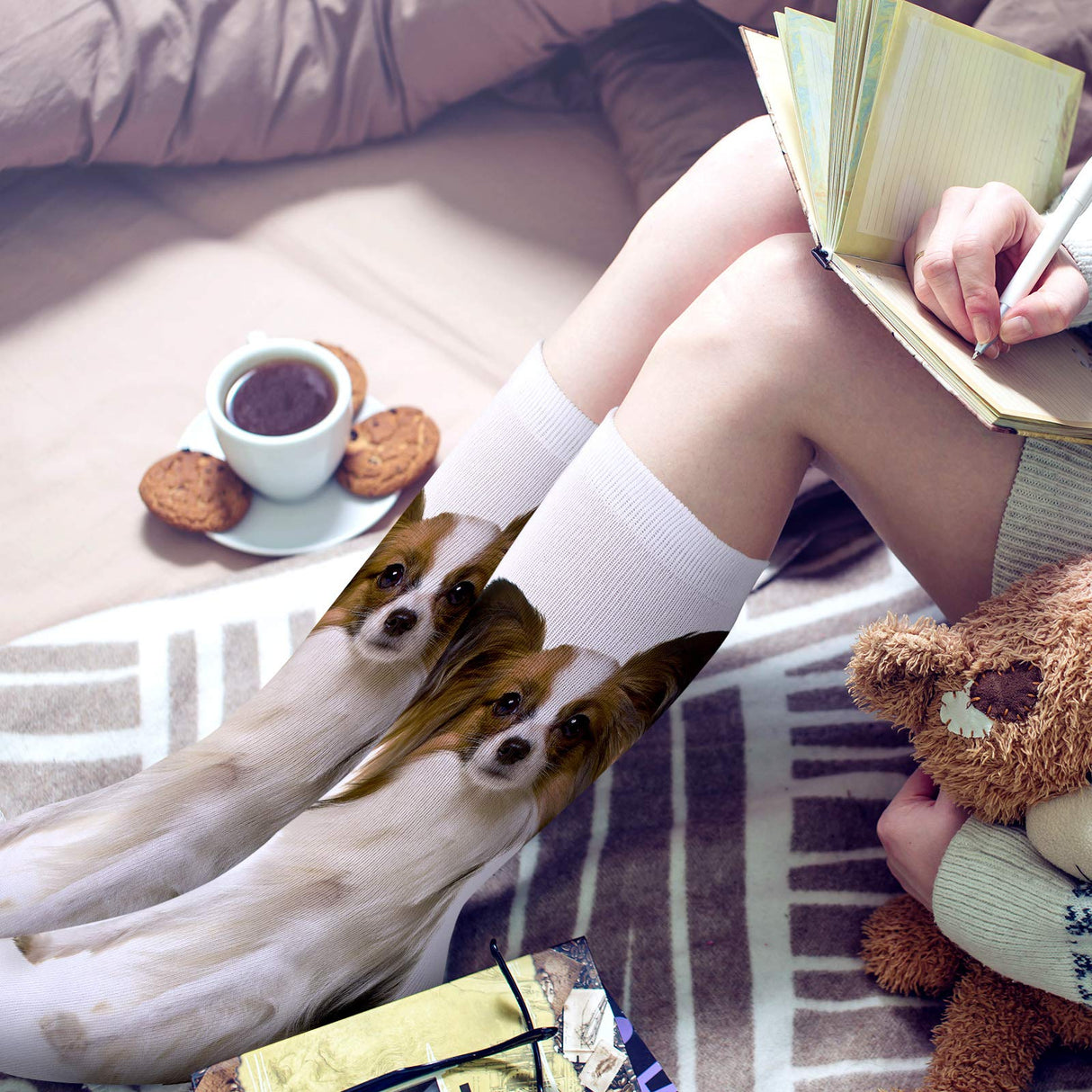 Geyoga 8 Pairs Blanks White Sublimation Socks 15.7 Inch Personalized Printable Polyester Socks Athletic Socks for Men Women Winter People DIY Gifts Personalized Socks Decoration Party Favors Geyoga