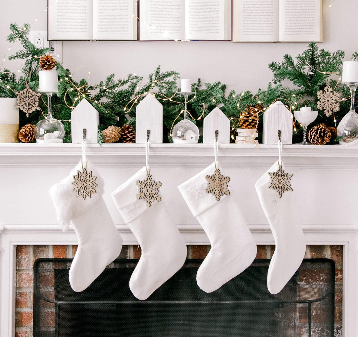 Binswloo 24pcs Wooden Snowflakes Ornaments, Unfinished Wood Cutouts Christmas Tree Hanging Ornaments for Crafts, Rustic Xmas Decorations Binswloo