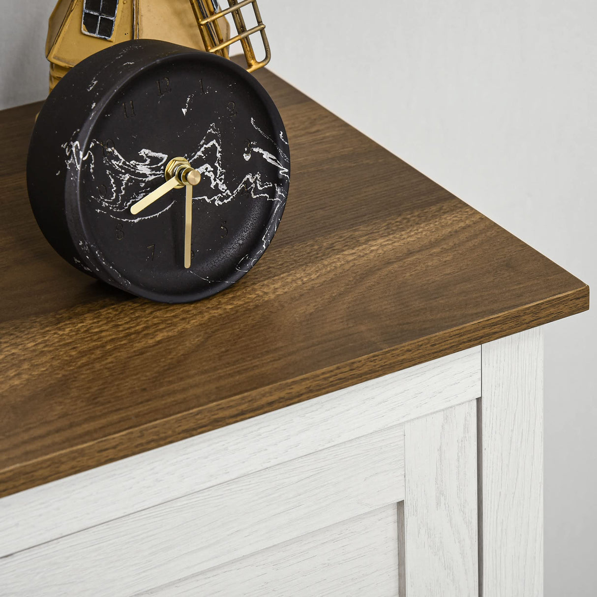 HOMCOM Farmhouse Barn Door Accent Cabinet, Kitchen Sideboard Storage Cabinet with Double Doors, Drawer, and Adjustable Shelf for Bedroom, Living Room, White HOMCOM