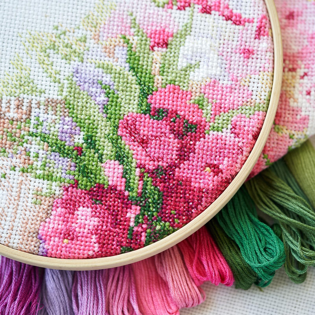 Caydo Embroidery Kit with Water Soluble Embroidery Stabilizer Including 2Pcs Embroidery Hoops, 100 Color Threads, Embroidery Fabric, and Cross Stitch Tool Embroidery Starter Kits for Adults Beginners Caydo