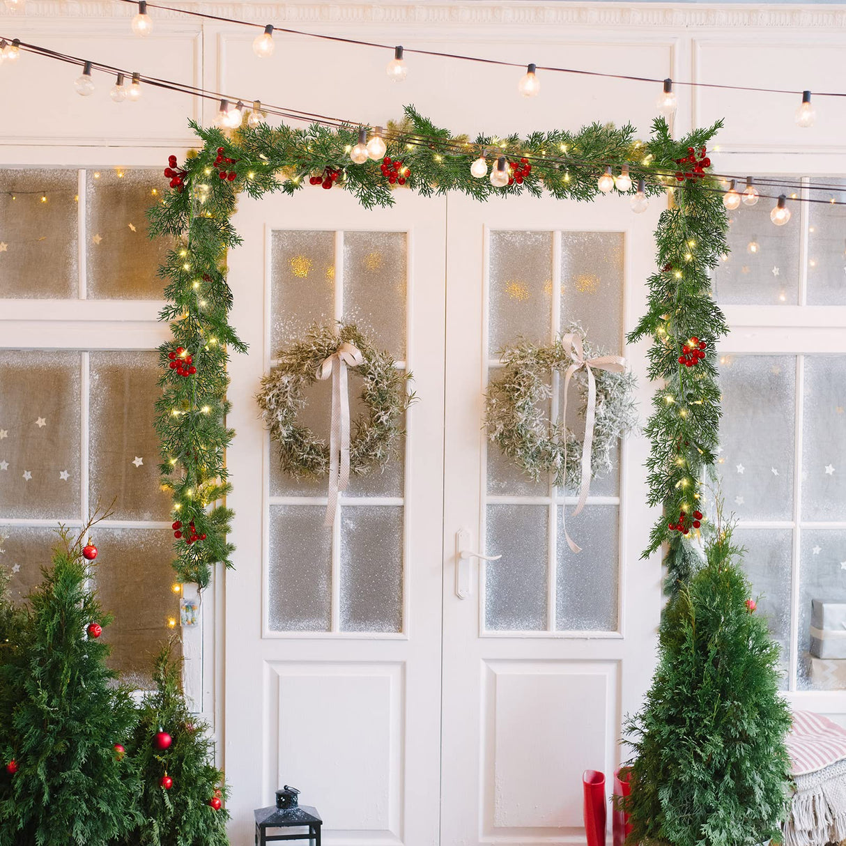 Spiareal 1 Pcs 5.74 ft Christmas Garland with Light Christmas Lighted Pine Garland Prelit Battery Operated Cedar Pine Cone Red Berry Greenery for Mantle Fireplace Decor Spiareal