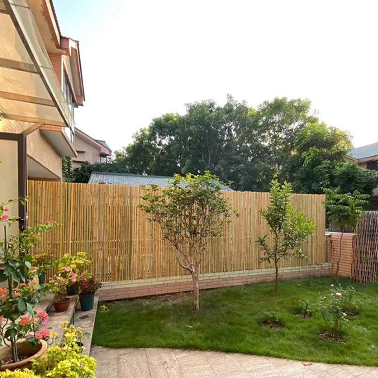 Bamboo Fence 4 ft H x 8 ft L x 0.75 in D, Natural Bamboo Privacy Screen 4 Feet High, Outdoor Or Indoor Divider Decorative Fence Rolls for Patio, Balcony, Garden and Border Pool BSMOULFA