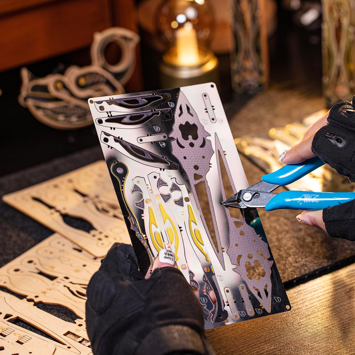 MU 3D Wooden Knife Puzzle DIY Wood Assembled Knife Model Metal Puzzles for Adults, Military Model Wooden Swords Guns Model Kits Building DIY Set, Mechanicals Wooden Toys Gift to Father Brother Purple MU