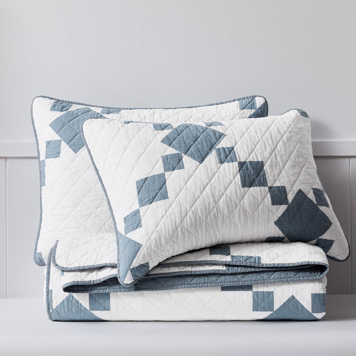 WDCOZY 100% Cotton Quilt Queen Size, Lightweight Reversible Gingham Patchwork Bedding Set with 2 Pillow Shams, Blue Block Pattern Farmhouse Bedspread Shabby Chic Coverlet Thin Comforter All Seasons WDCOZY