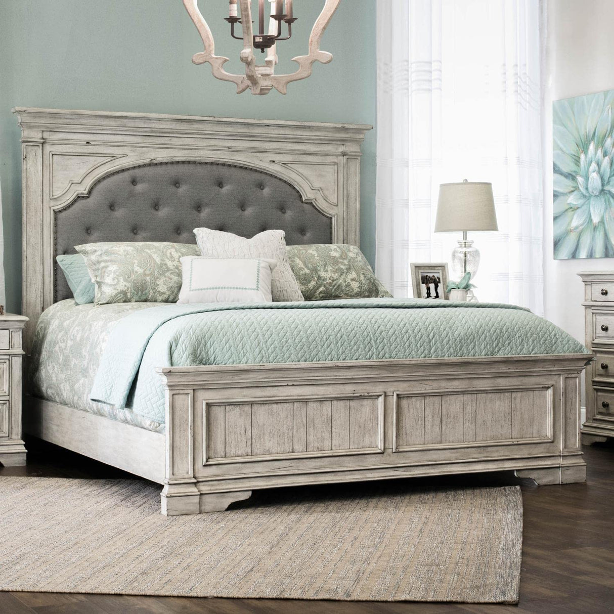 Steve Silver Company Highland Park 83.5" x 90" Farmhouse Wood & Fabric Upholstered Panel King Bed with Button Tufted Headboard, Low Vertical Planked Inset Panel Footboard, in Rustic Ivory Finish Steve Silver