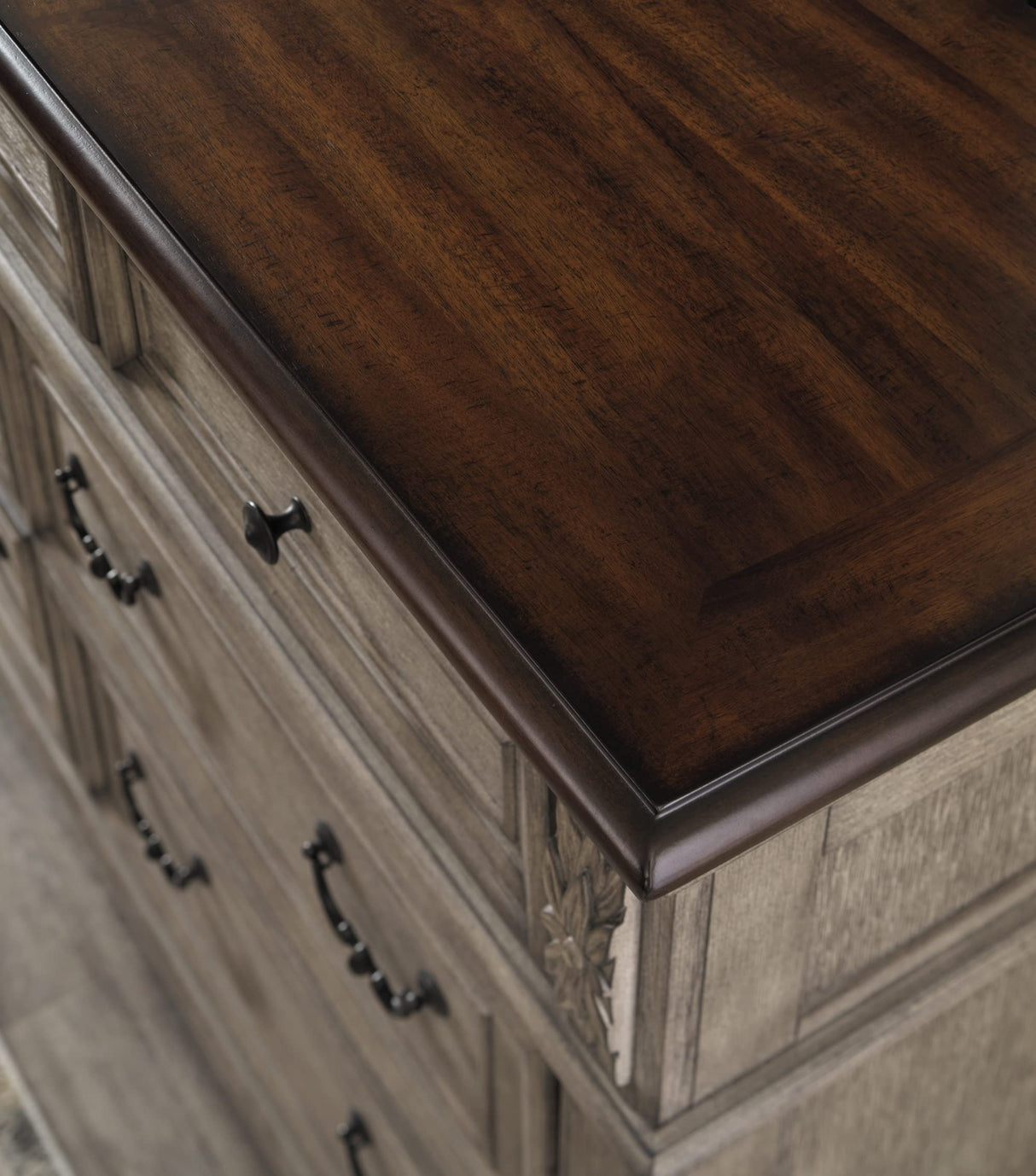 Signature Design by Ashley Londenbay Classic Farmhouse 7 Drawer Dresser, Brown & Gray Signature Design by Ashley
