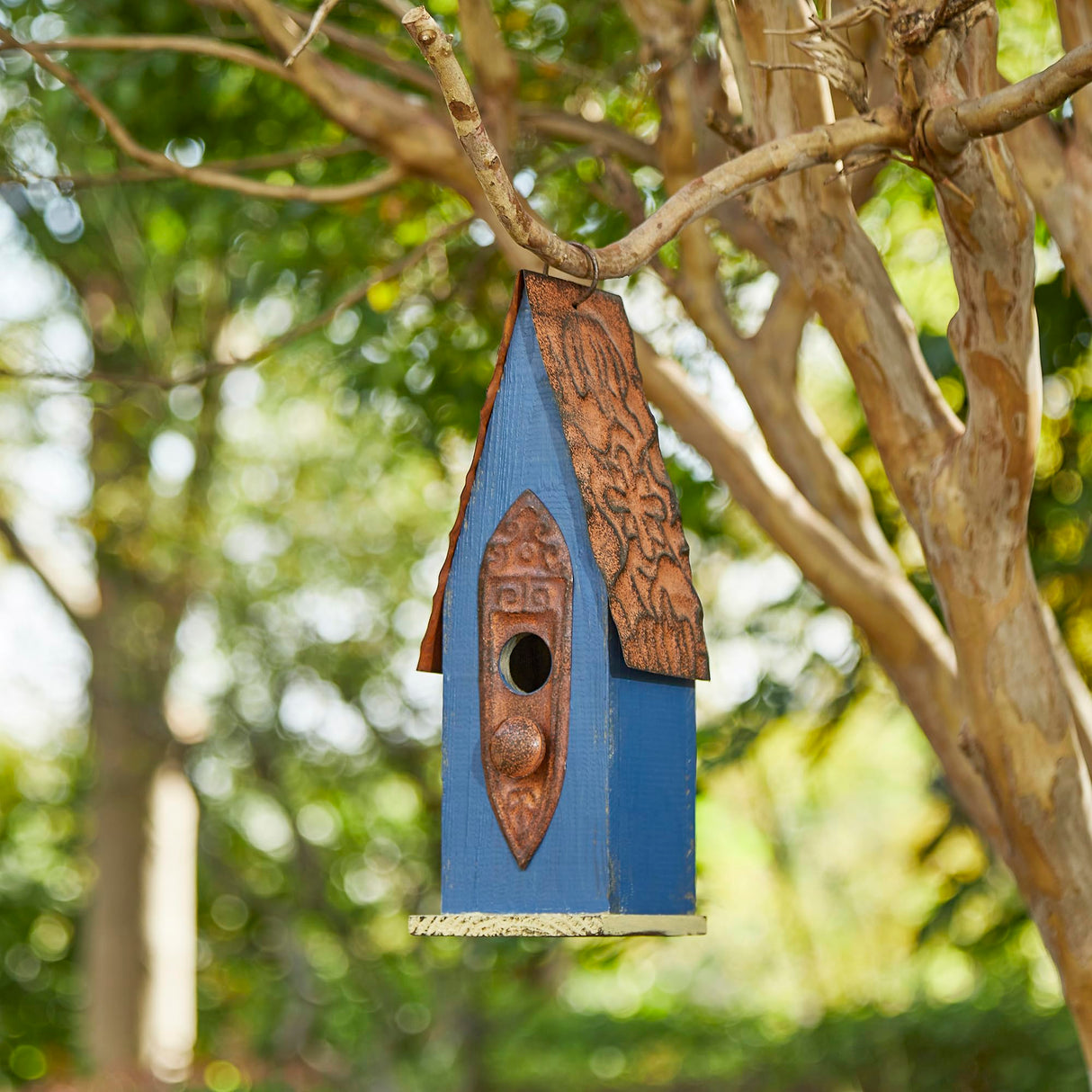 Glitzhome 13.25" H Hanging Birdhouse Retro Blue Distressed Garden Decorative Wooden Bird House for Outdoor Glitzhome