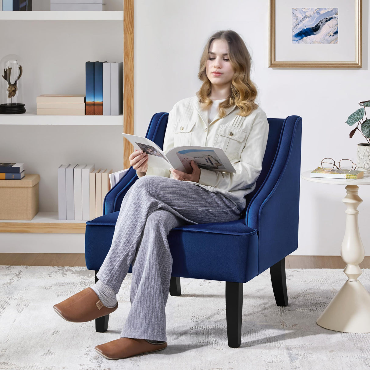 Yaheetech Mid-Century Accent Chair, Velvet Club Chair with Pocket, Wood Frame Comfy Barrel Chair for Living Room/Waiting Room/Bedroom, Blue Yaheetech