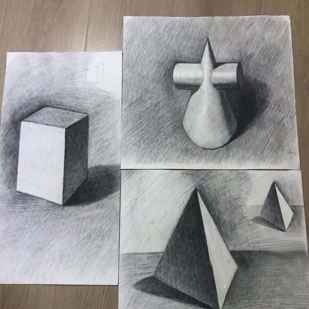 Heshengping 26 Pack Sketching Set Drawing Pencils Kit Art Supplies Include Graphite Charcoal Professional Pencils Set Cute Portable case for Artists Adults Beginners Artist Heshengping