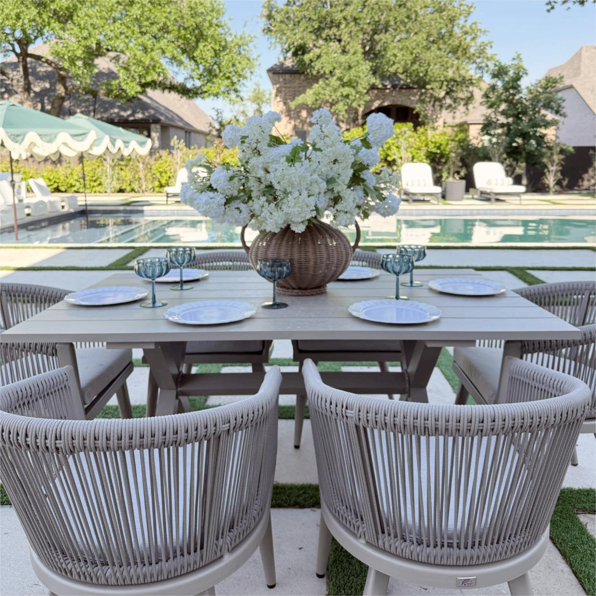 PURPLE LEAF Patio Dining Set for 10 All-Weather Wicker 11 Piece Aluminium Outdoor Table and Chairs Set Included Cushions for Backyard Indoor Decor Kitchen Modern Outdoor Furniture Set Champagne PURPLE LEAF