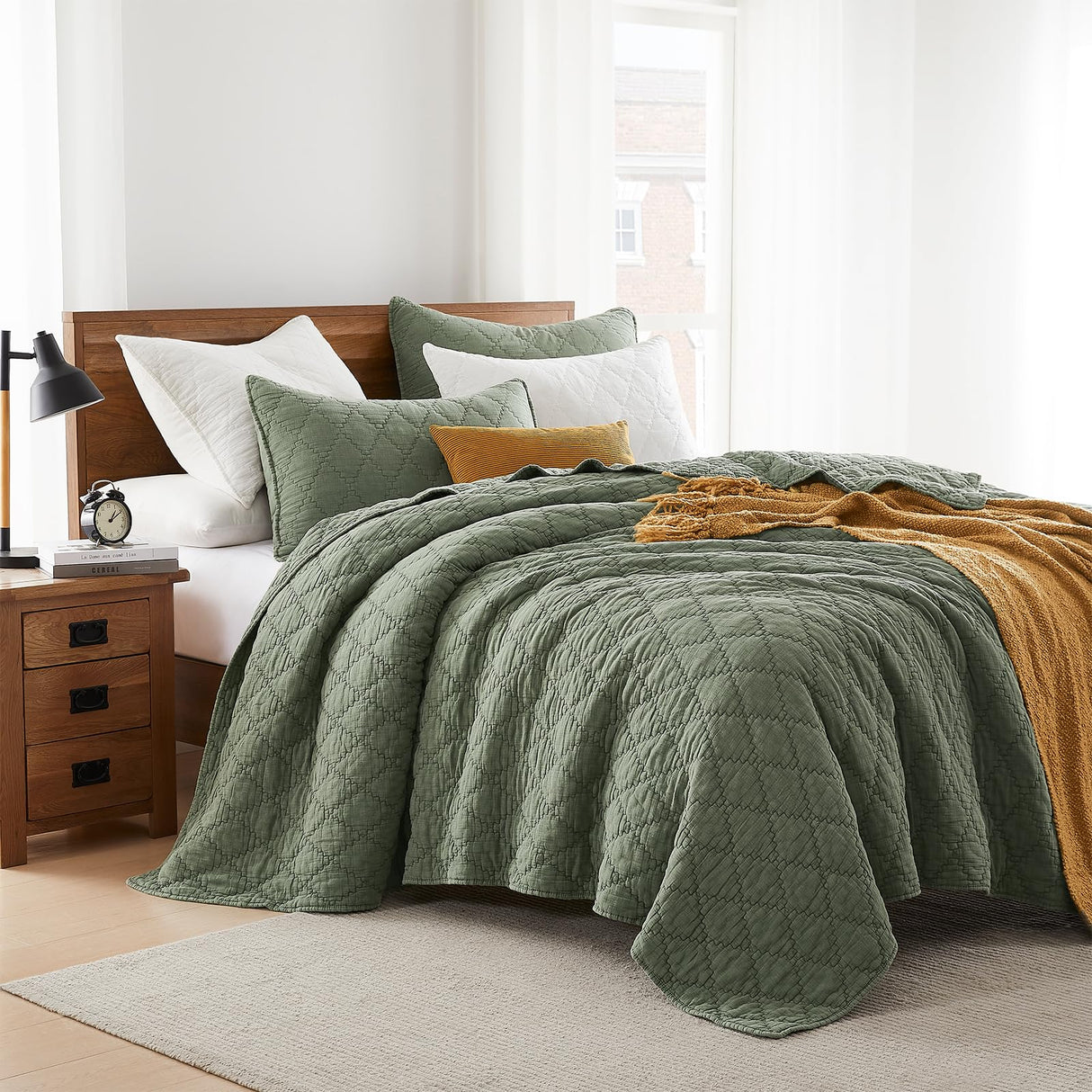 palassio Olive Green King Size Quilt Set, Muslin Cotton Shell Down-Alt Poly Filling, Soft Shabby Chic Rustic Farmhouse Country Bedspread, Textured Gauze Coverlet, Lightweight Bedding, 2 Shams palassio