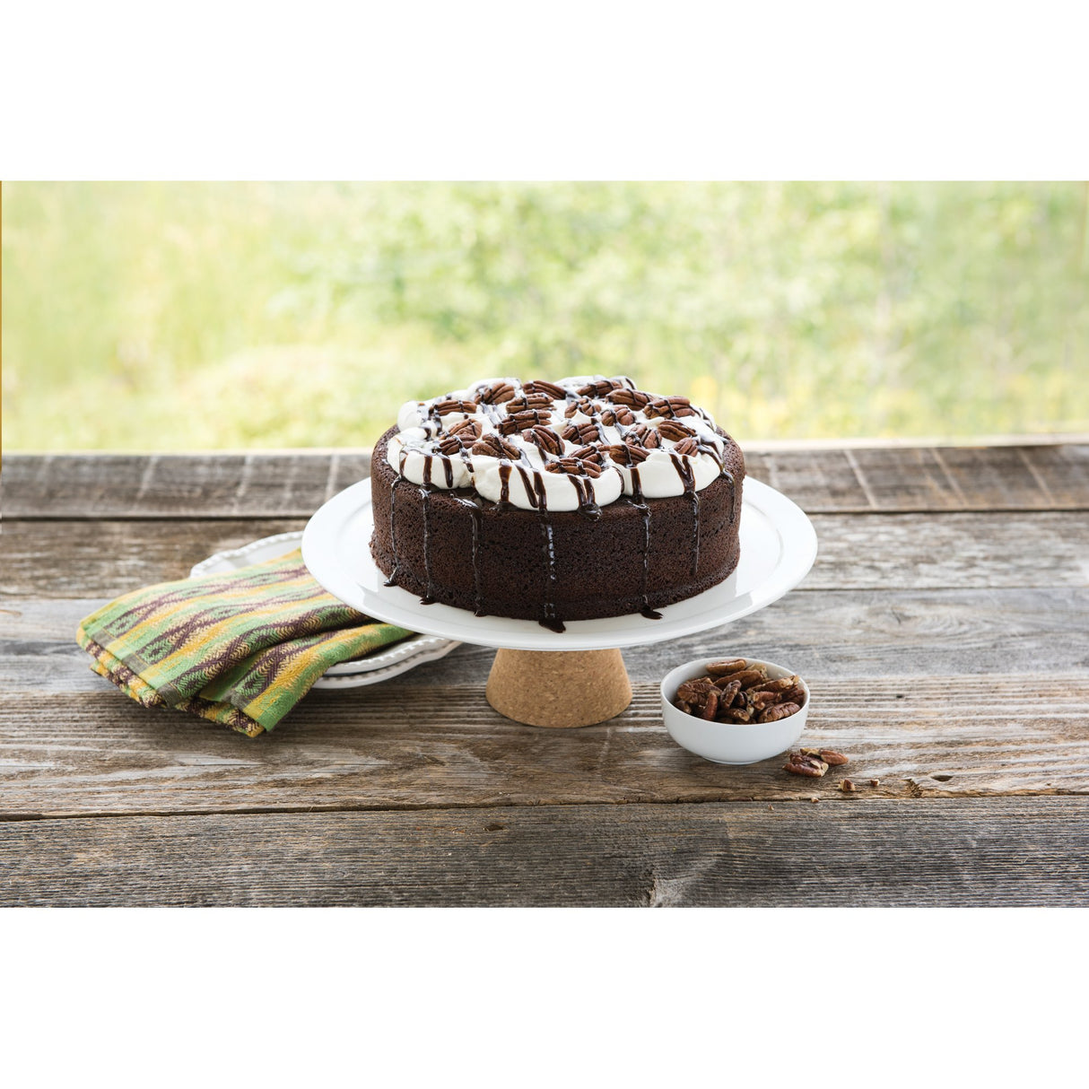 Nordic Ware 9" Round Non-stick Natural Aluminum Cake Pans (2 Pack), Metallic Nordic Ware