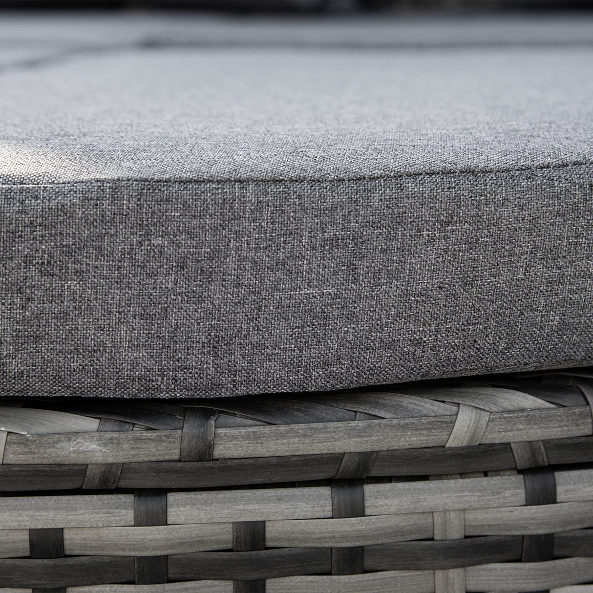 Outsunny 4-Piece Outdoor Rattan Furniture Set, Round Convertible Patio Daybed or Sunbed, Sectional Sofa with Canopy, Pillows, Cushions, Footrest, Table, PE Plastic Wicker, Gray Outsunny