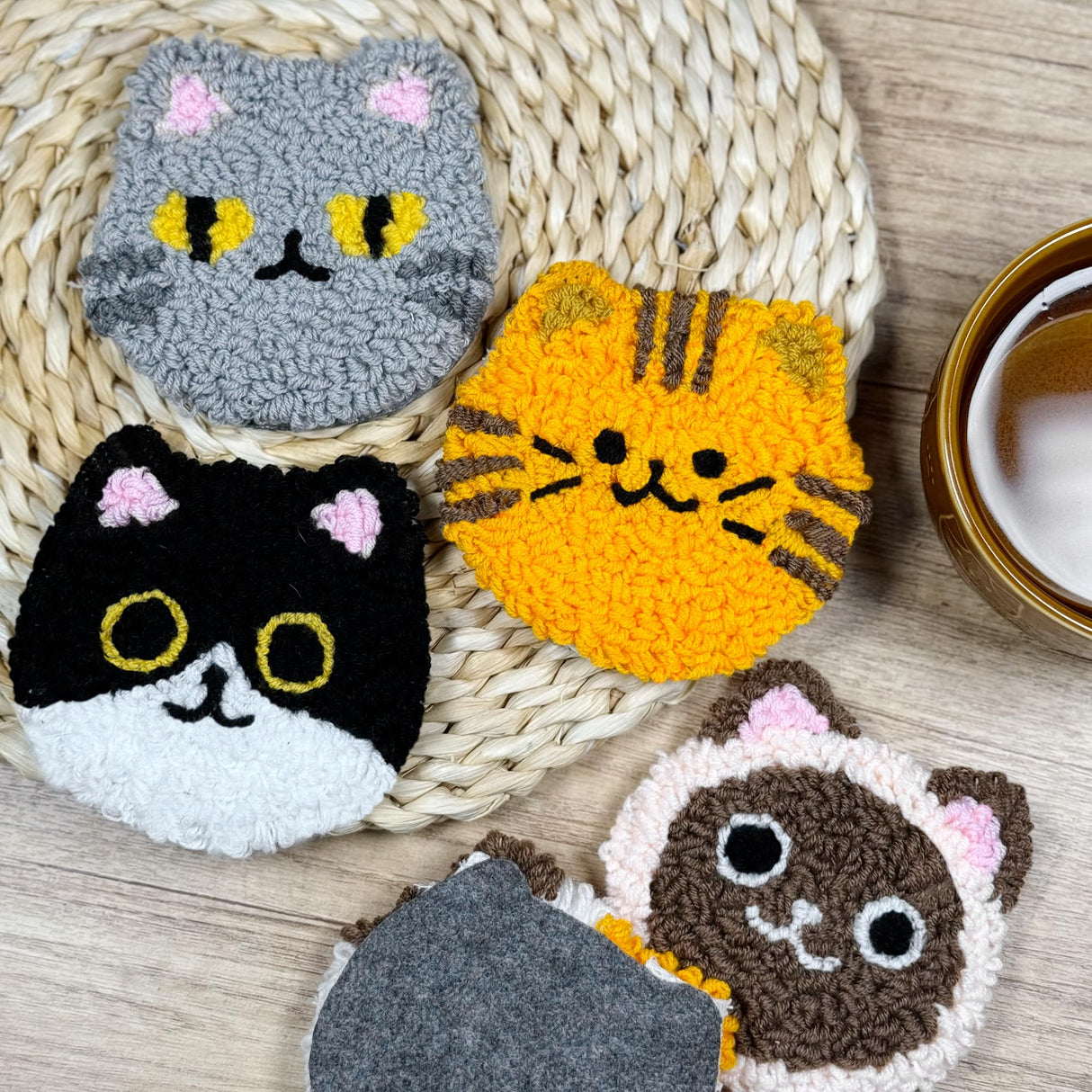 Morledoa Punch Needle Coasters Kit, Punch Needle Kits Adults Beginner, Cat Coasters Kit with Adhesive Felt, Yarns, Embroidery Hoop, Instruction Morledoa