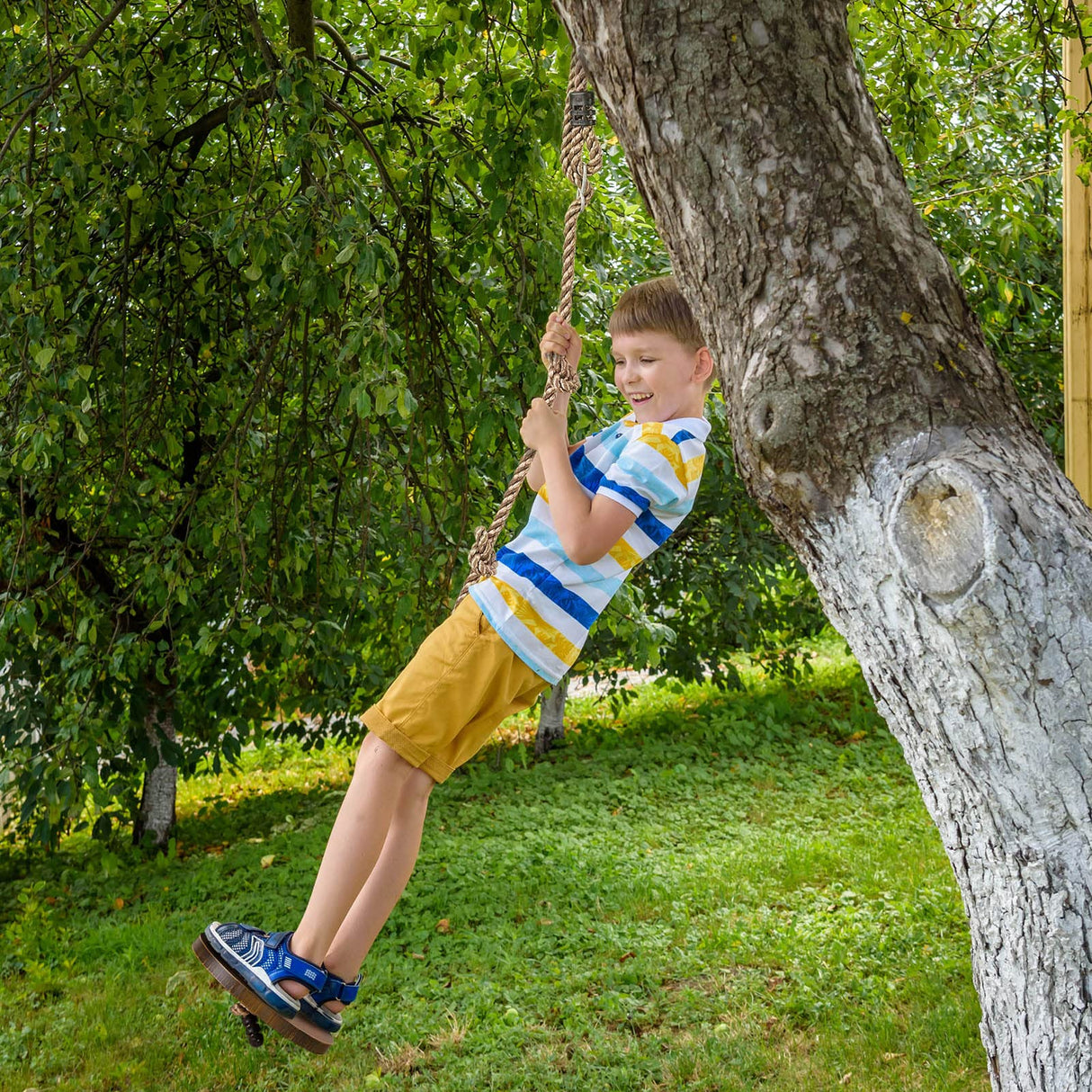 Yangbaga Wooden Round Disc Rope Swing 51”-73” Adjustable Climbing Rope Tree Swing with Hanging Strap Snap Hook and Felt Protectors for Kids Outdoor Brown Yangbaga