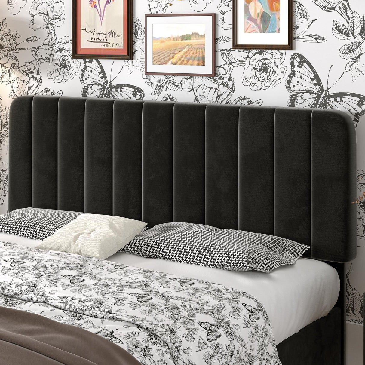 VECELO Queen Size Upholstered Bed Frame with 4 Drawers and Headboard, Velvet Platform Storage Bedframe, Wooden Slats Support, No Box Spring Needed,Black VECELO