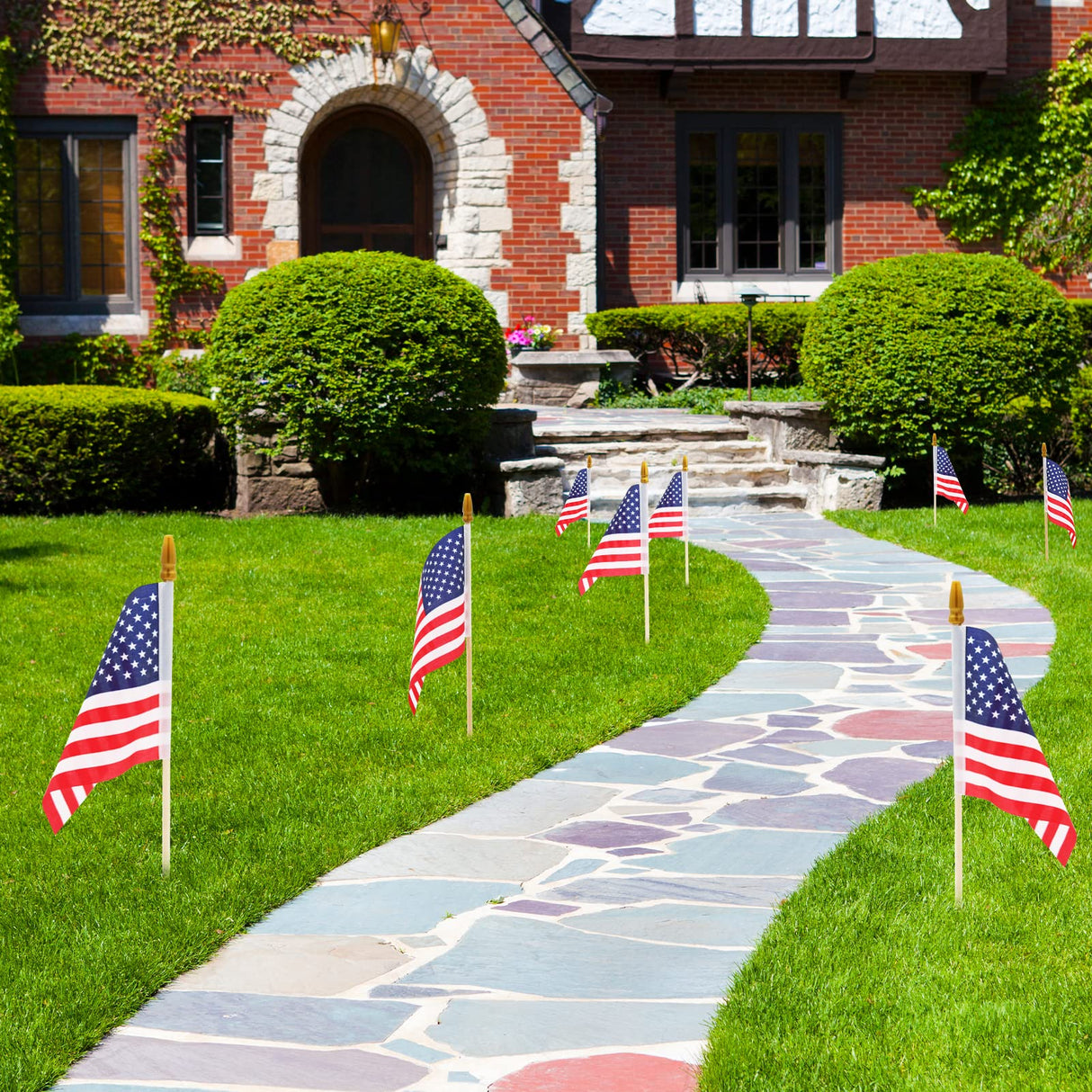 Small American Flags on Stick, 50 Pcs Fourth of July Decorations Outdoor 4''x6'' USA Flag, 4th of July Flags American Flag Small With Wooden Stick,Mini Flags for Outside Patriotic Decor for Yard Patio HOOSUN