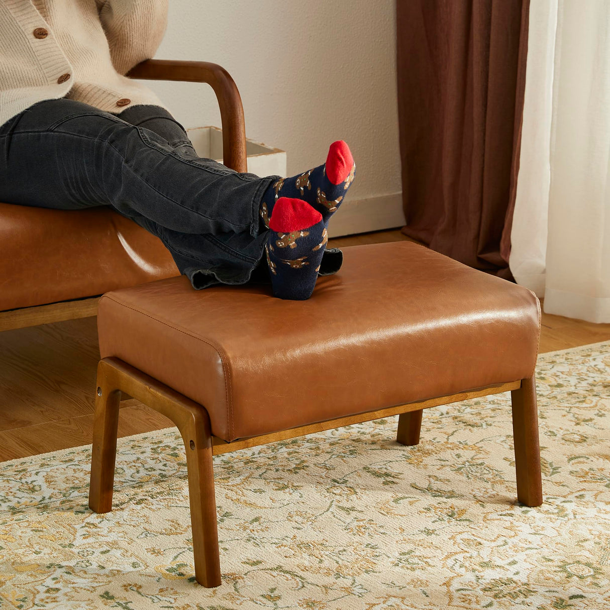 Glitzhome 15.5"(H) Footrest Stool, Leatherette Ottoman, Accent Padded Sofa Foot Stool for Accent Chair, Wood Frame Foot Rest Ottoman for Living Room, Bedroom, Yellowish-Brown Glitzhome