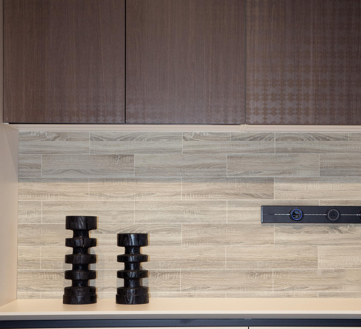 COLAMO Luxury 24PCS Faux Wood Texture Peel and Stick Backsplash,Vintage Oak Stick On Accent Wall Swatch Thick Rigid Shiplap Panels, Self Adhesive Wooden Wall Paneling for Kitchen Backsplash COLAMO