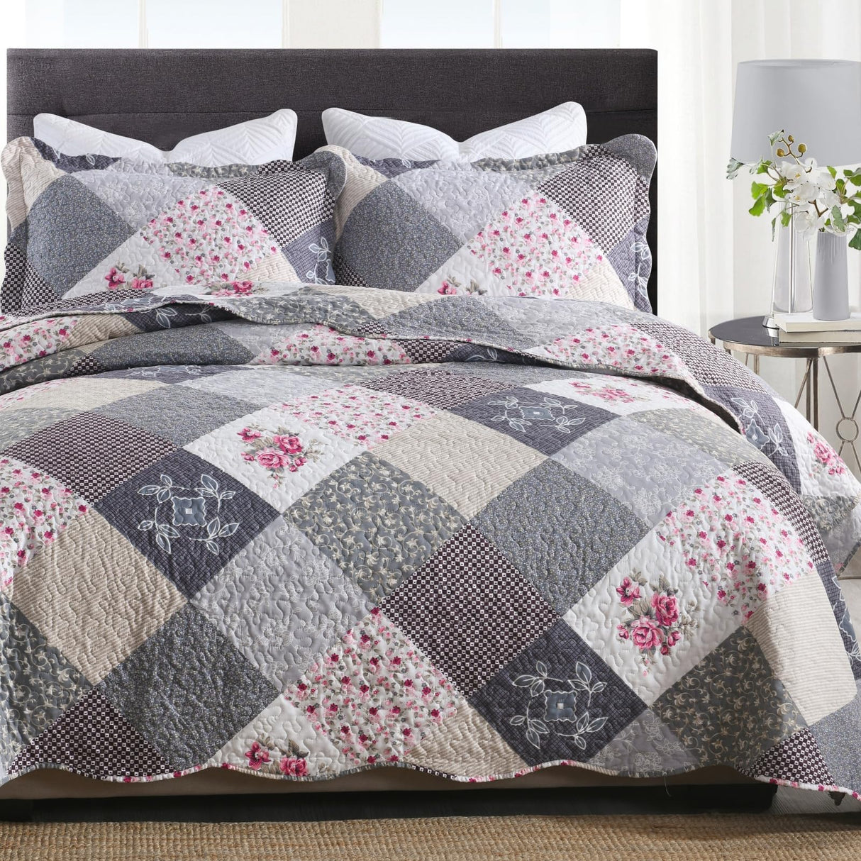 ENJOHOS Farmhouse Quilts King Size - King Quilt Set Grey Bedspread Reversible Patchwork Floral Coverlet Set, Microfiber Lightweight Country Quilts Bedding Set with 2 Pillow Shams(Grey Flower Plaid2) ENJOHOS