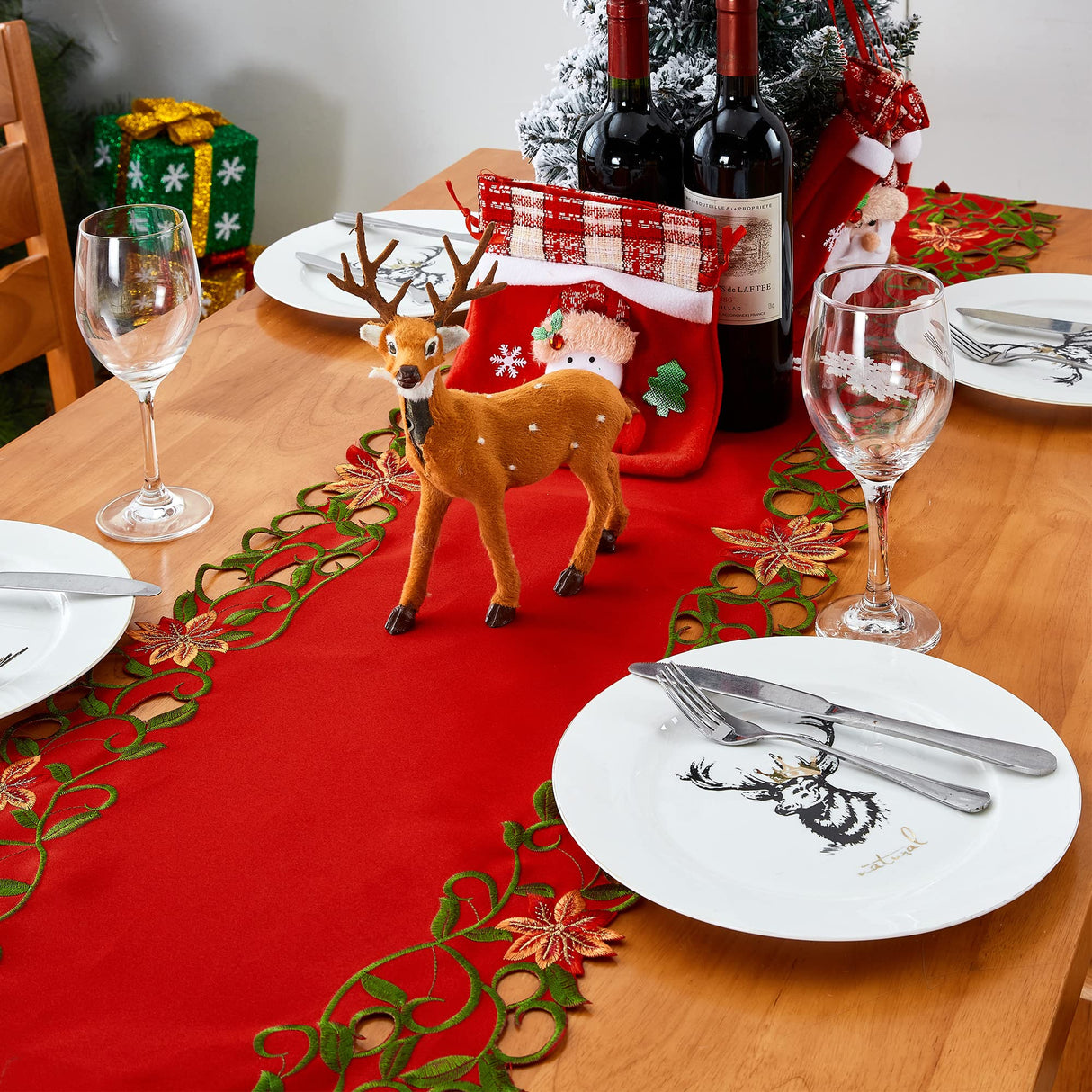 AMARED Christmas Embroidered Table Runner Cutwork Green Leaves Holiday Table Linens for Christmas Decorations 15x69 Inch AMARED