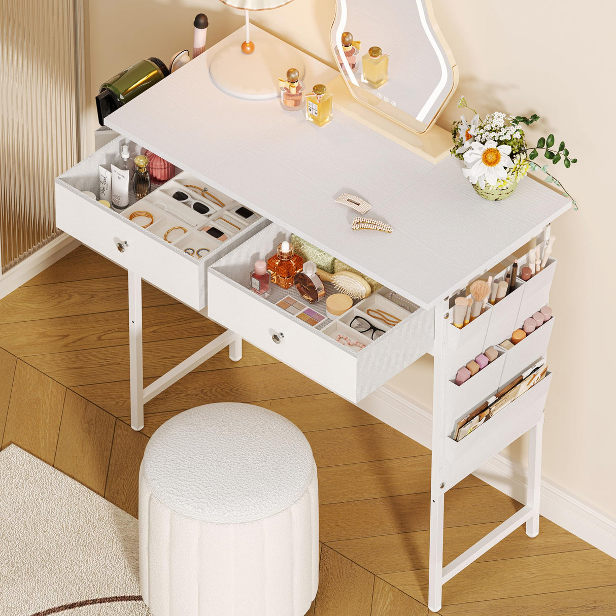 White Vanity Desk with Fabric Drawer, 32 Inch Small Makeup Vanity Desk No Mirror No Chair, Girls Dressing Table with Side Pocket, Modern Vanity Table for Cosmetics, Hair Tools in Bedroom Dressing Room Zuyachuza