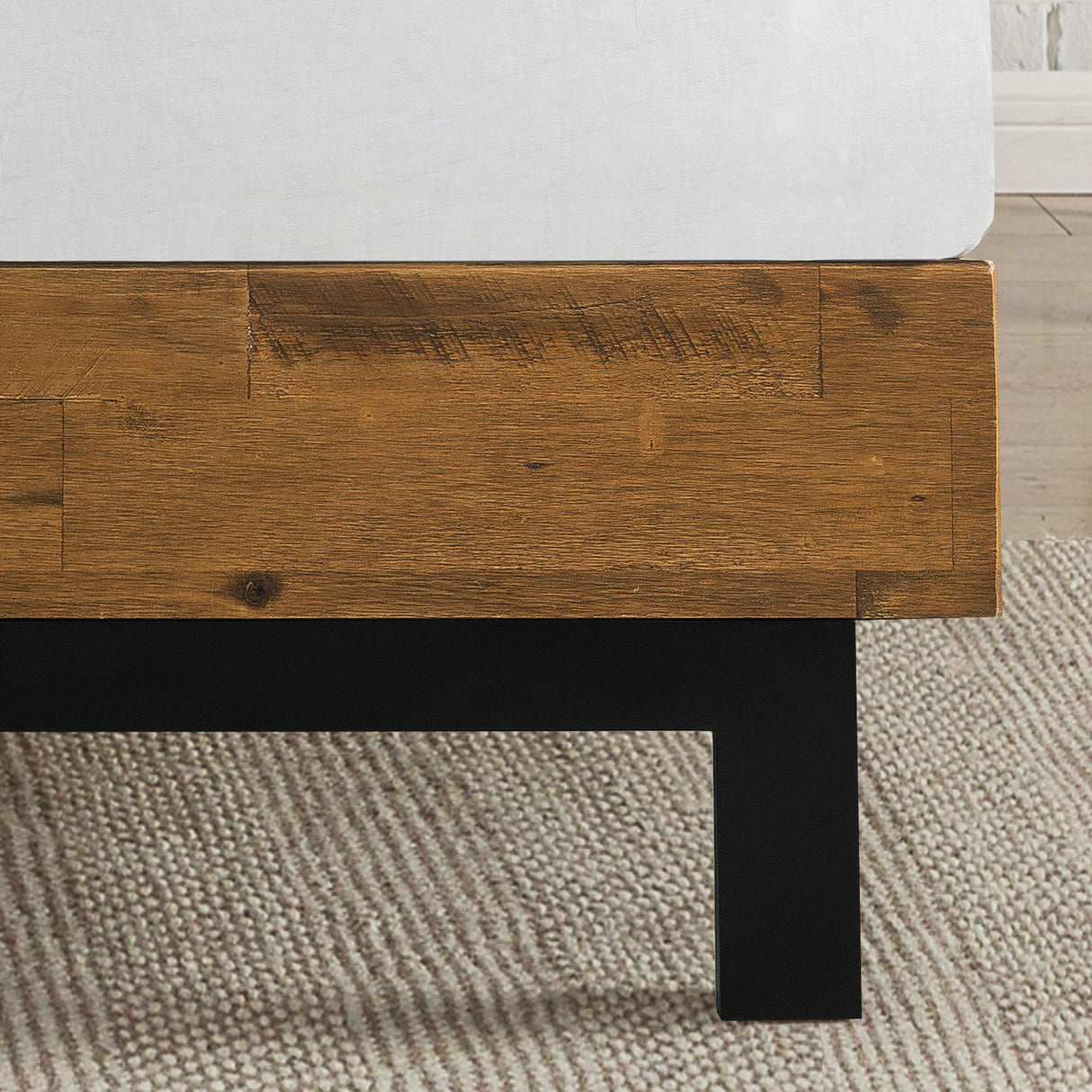 ZINUS Tricia Adjustable Wood Platform Bed Frame with Slat Support - King Size Zinus