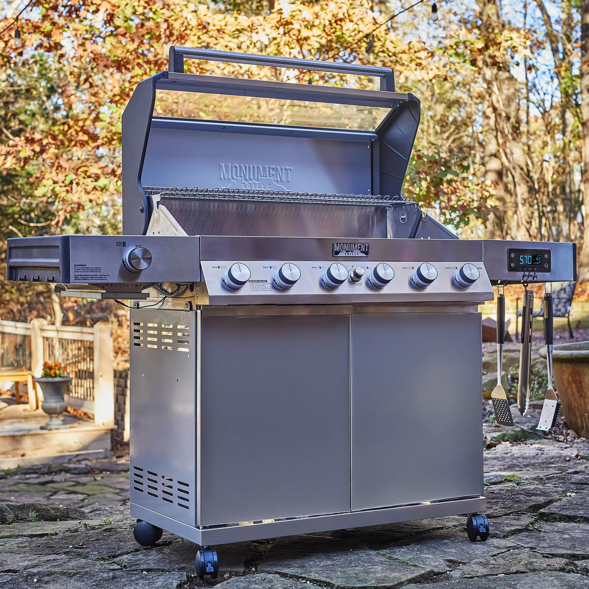 Monument Grills 6-Burner Convertible Natural Gas Smart bbq Grill Stainless Steel Denali 605 with BBQ Cover Monument Grills