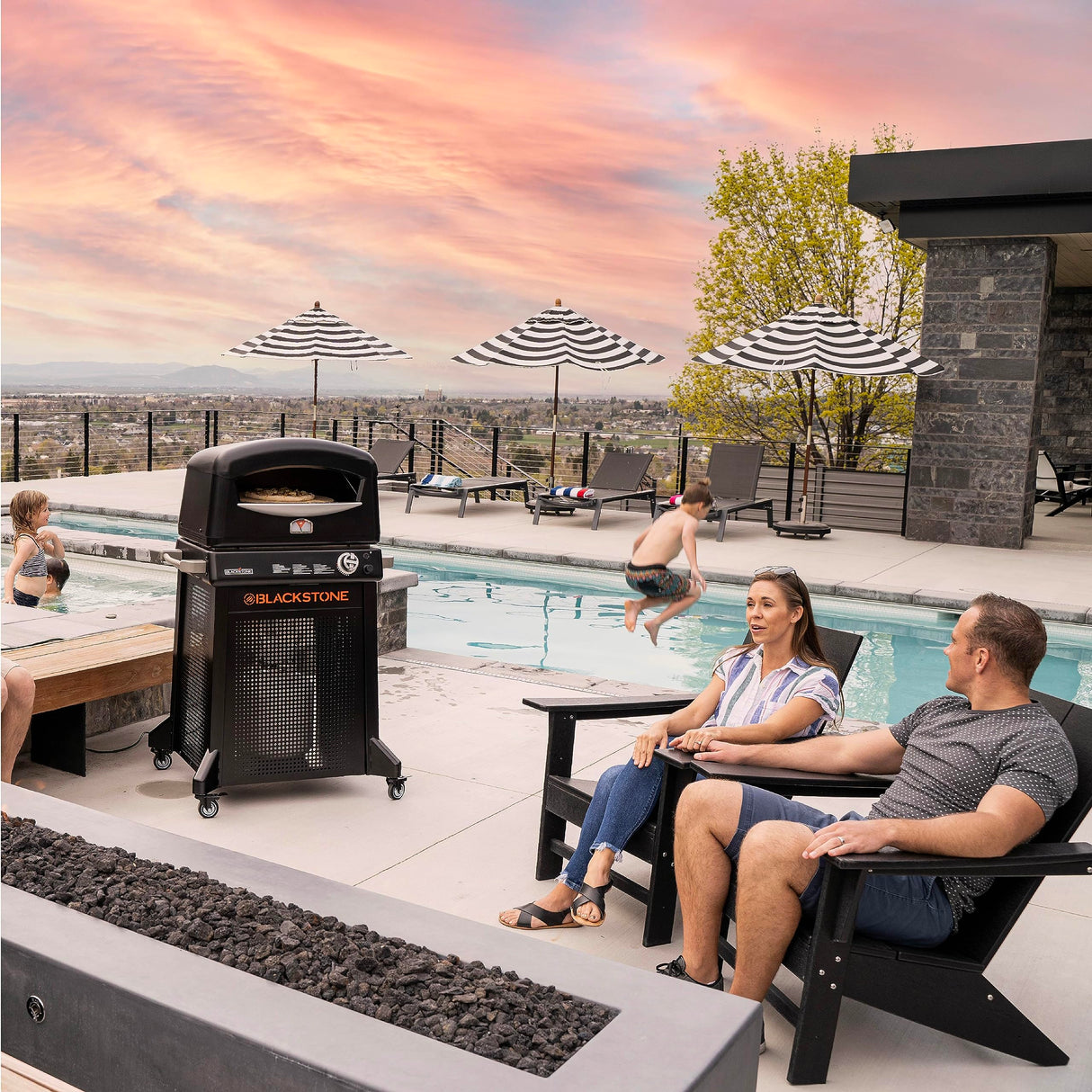 Blackstone 6825 Pizza Oven, Black Blackstone