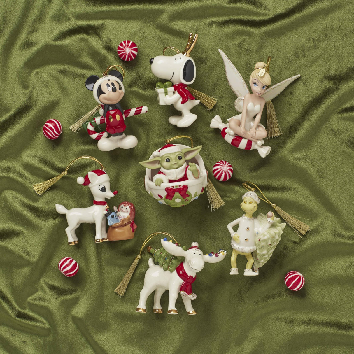 Lenox 895787 Snoopy with Gift Ornament, Christmas Lenox