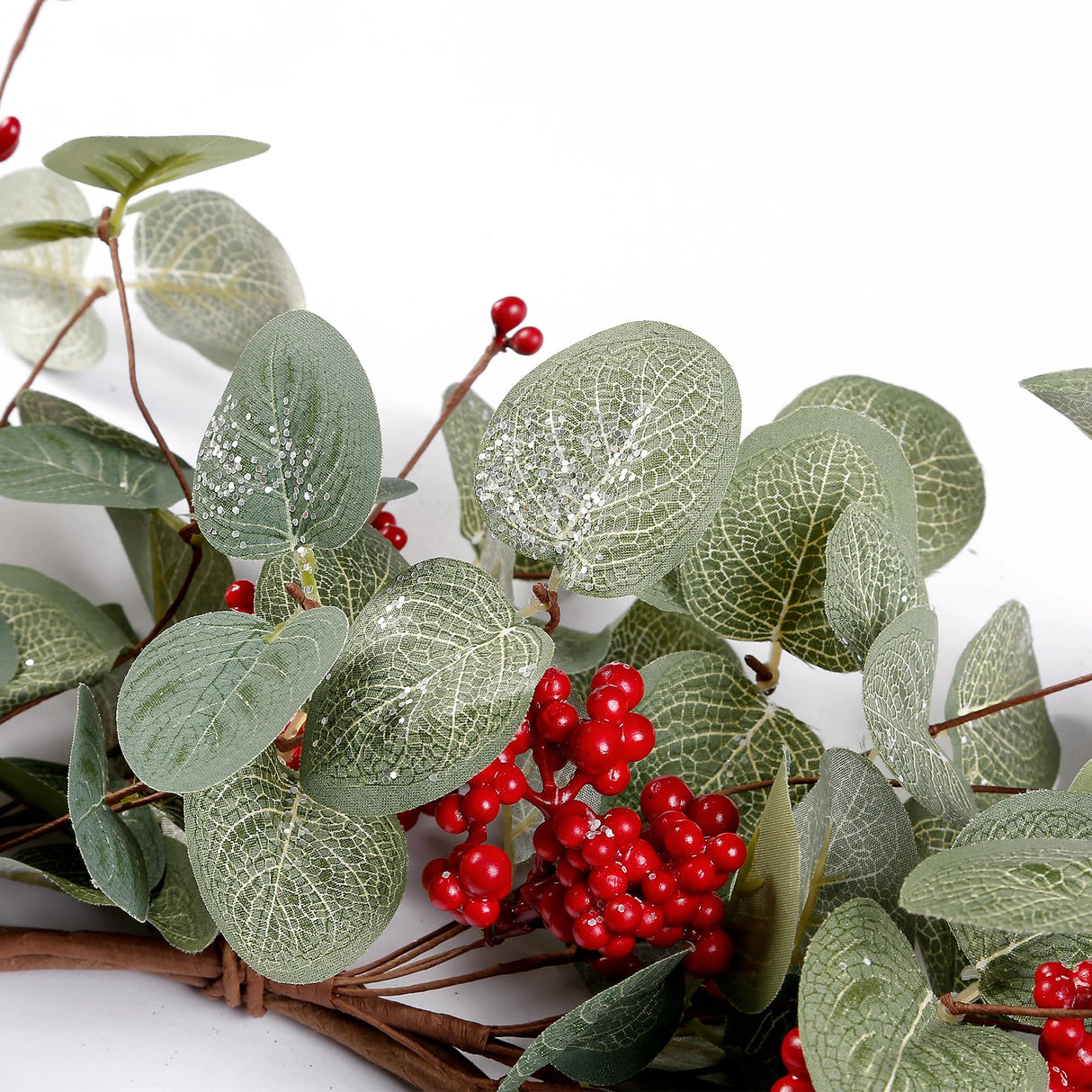 Sggvecsy 18 Inch Artificial Christmas Wreath for Front Door Xmas Red Berry Wreath Winter Glitter Eucalyptus Wreath Christmas Hanging Decorations for Wall Home Window Holiday OutdoorDecor Sggvecsy