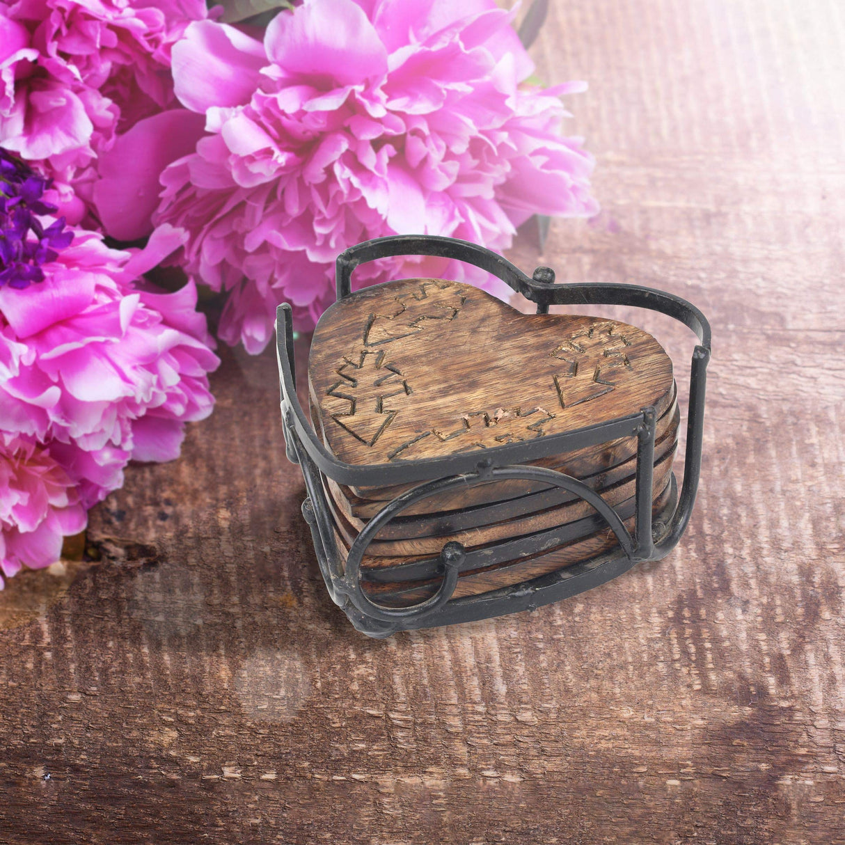 Stonebriar Rustic Wooden Heart Shape Coaster Set with Metal Holder, Set of 6, Brown, 7 Piece Stonebriar