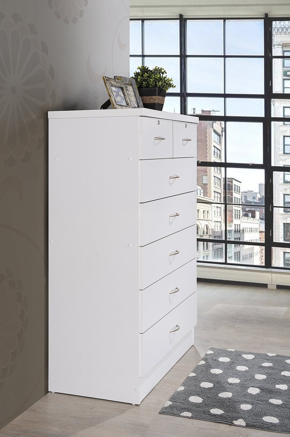 HODEDAH 7 Drawer Wood Dresser for Bedroom, 31.5 inch Wide Chest of Drawers, with 2 Locks on the Top Drawers, Storage Organization Unit for Clothing, White Hodedah