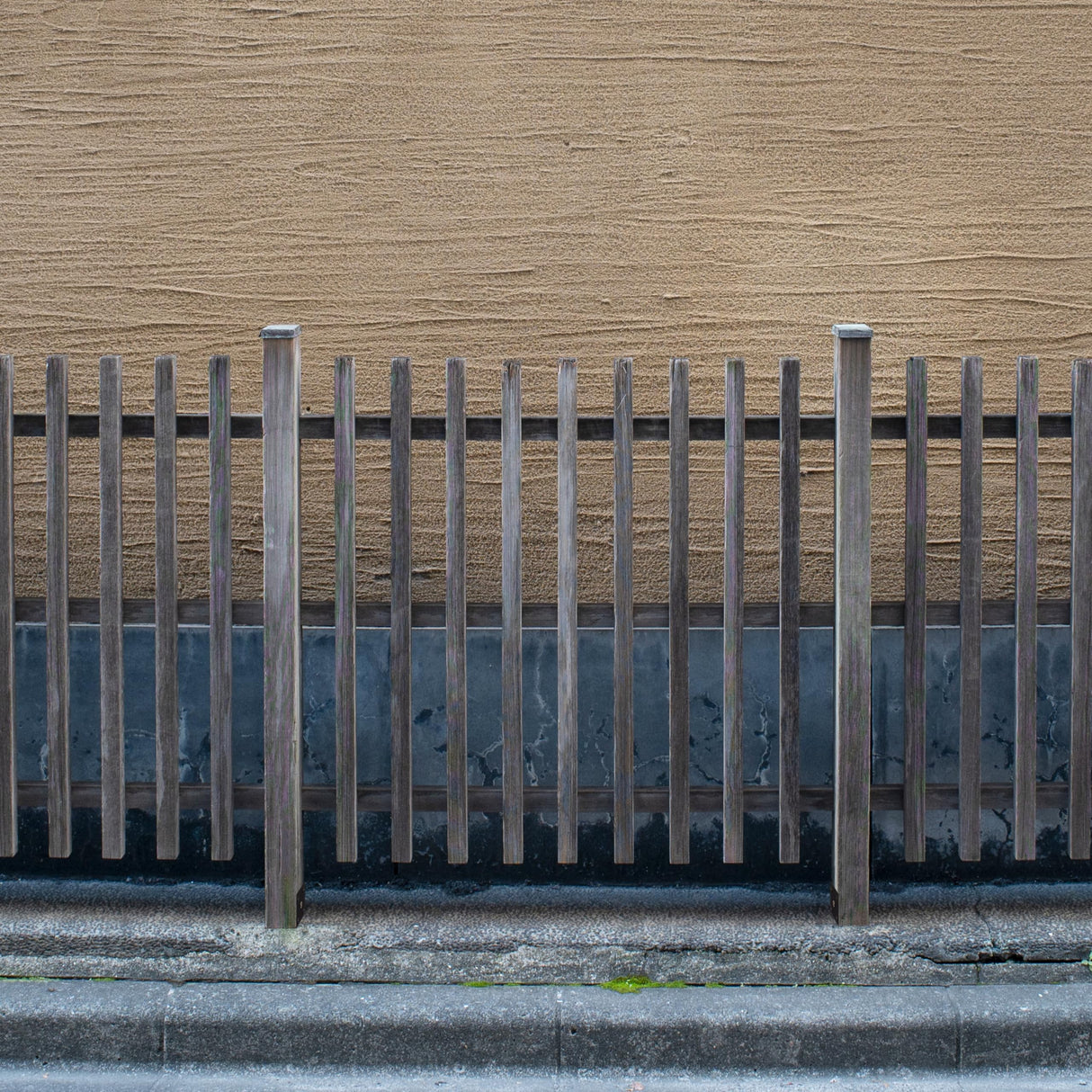 LADECH Fence Post Holder Ground Spike Use for Concrete Deck - Post Base Anchor Metal Black Powder Coated 4 Inches x 4 Inches (Inner Dia 3.5x3.5) 4 Pack LADECH