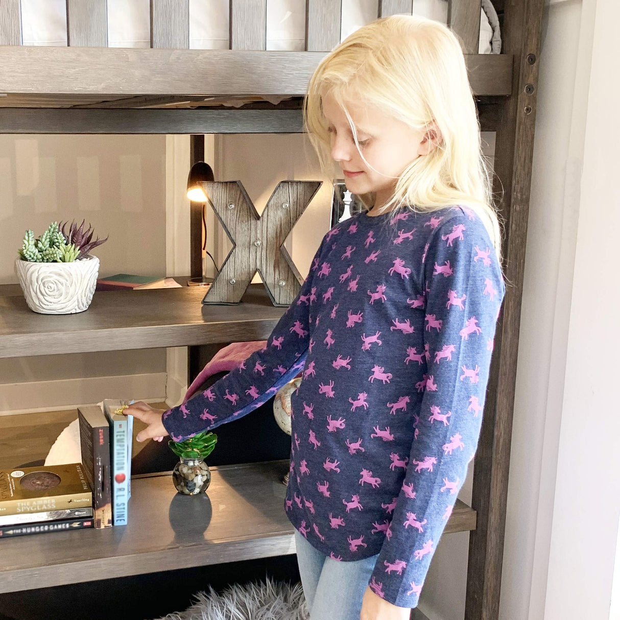 Max & Lily L Shape Twin over Full Bunk Bed with Bookcase, Clay Max & Lily