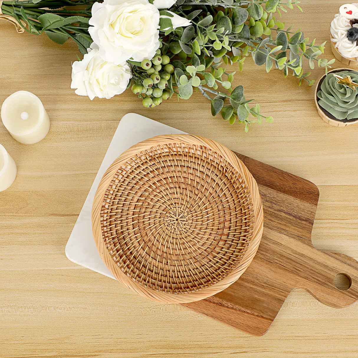 Hipiwe Small Key Basket Bowl for Entryway 7.6" Round Woven Wicker Basket Snacks Fruit Candy Serving Basket Tray Rattan Organizer Basket for Keys Wallet Cell Phone Hipiwe