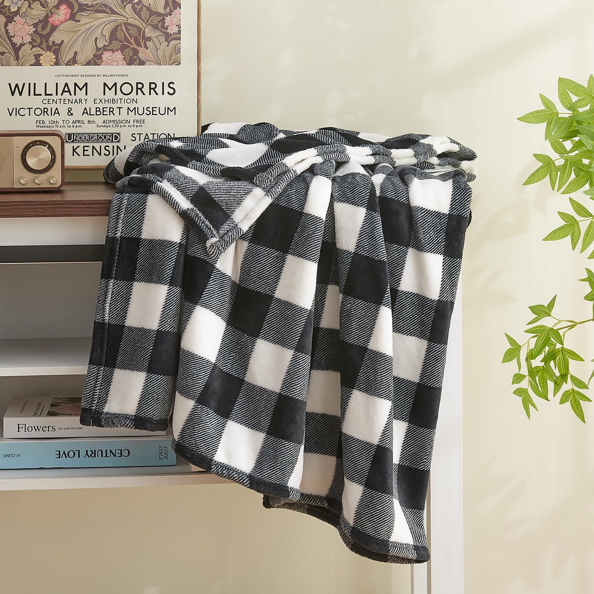 BEDELITE Plaid Fleece Throw Blanket for Couch, Black & White Checkered Flannel Blanket, Cozy & Soft Buffalo Plaid Decor Blanket for Women, Men, 50"x60" BEDELITE