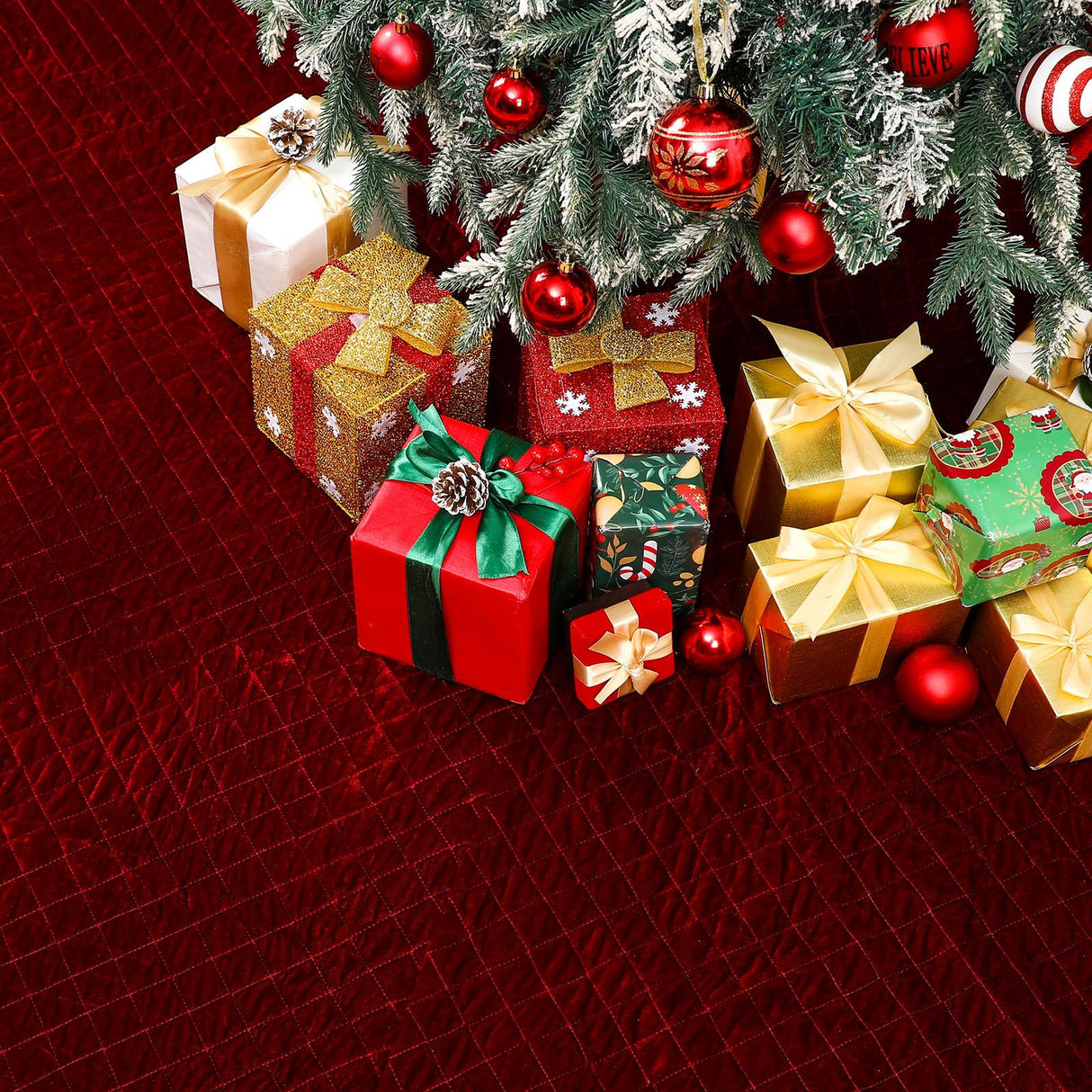Vertintong 84 Inch Large Christmas Tree Skirt Deluxe Red Velvet Christmas Tree Skirt with Quilted Cuff for 12ft Christmas Tree Decorations Xmas Home Winter Holiday Party Decorations Vertintong