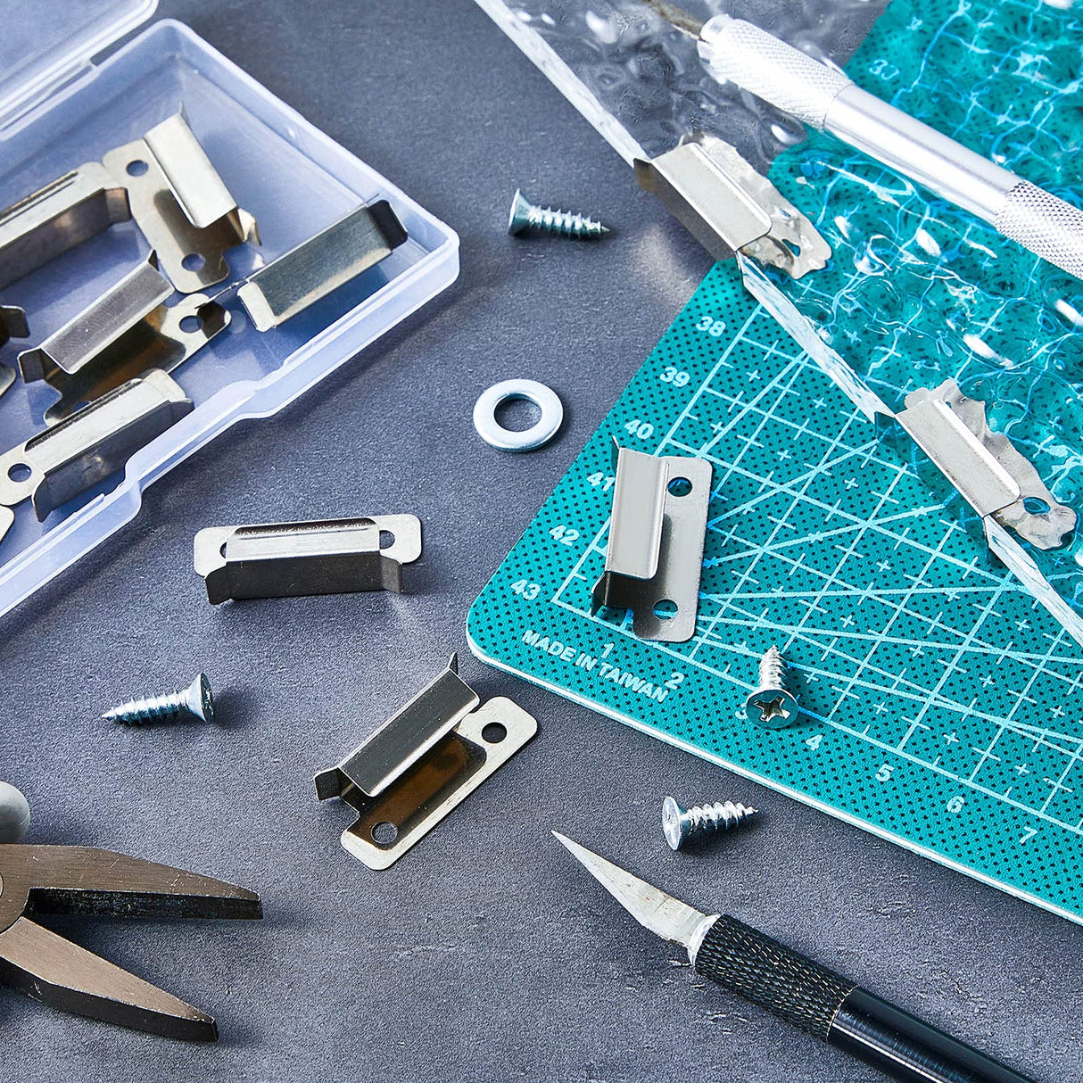 Hotop 16 Pcs 3D Bed Clips Clamp Stainless Steel Glass Bed Clips Compatible with Ender 3 Pro, Ender 3 V2, Ender 3S, Ender 5 Pro, CR-20 PRO, CR-10S Pro and Other Creality 3D Printer, Silver Hotop