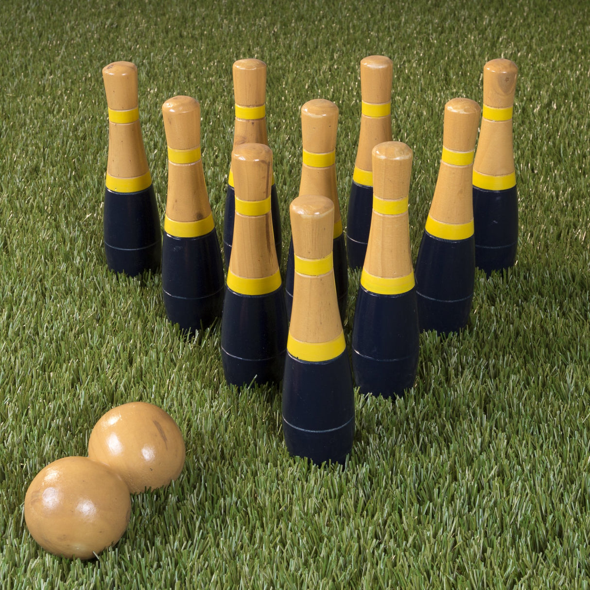 Wooden Lawn Bowling - Adults and Kids Bowling Set with 10 Pins, 2 Balls, Carry Bag - Indoor and Outdoor Games - Bowling and Skittle Yard Games (Black) Hey! Play!