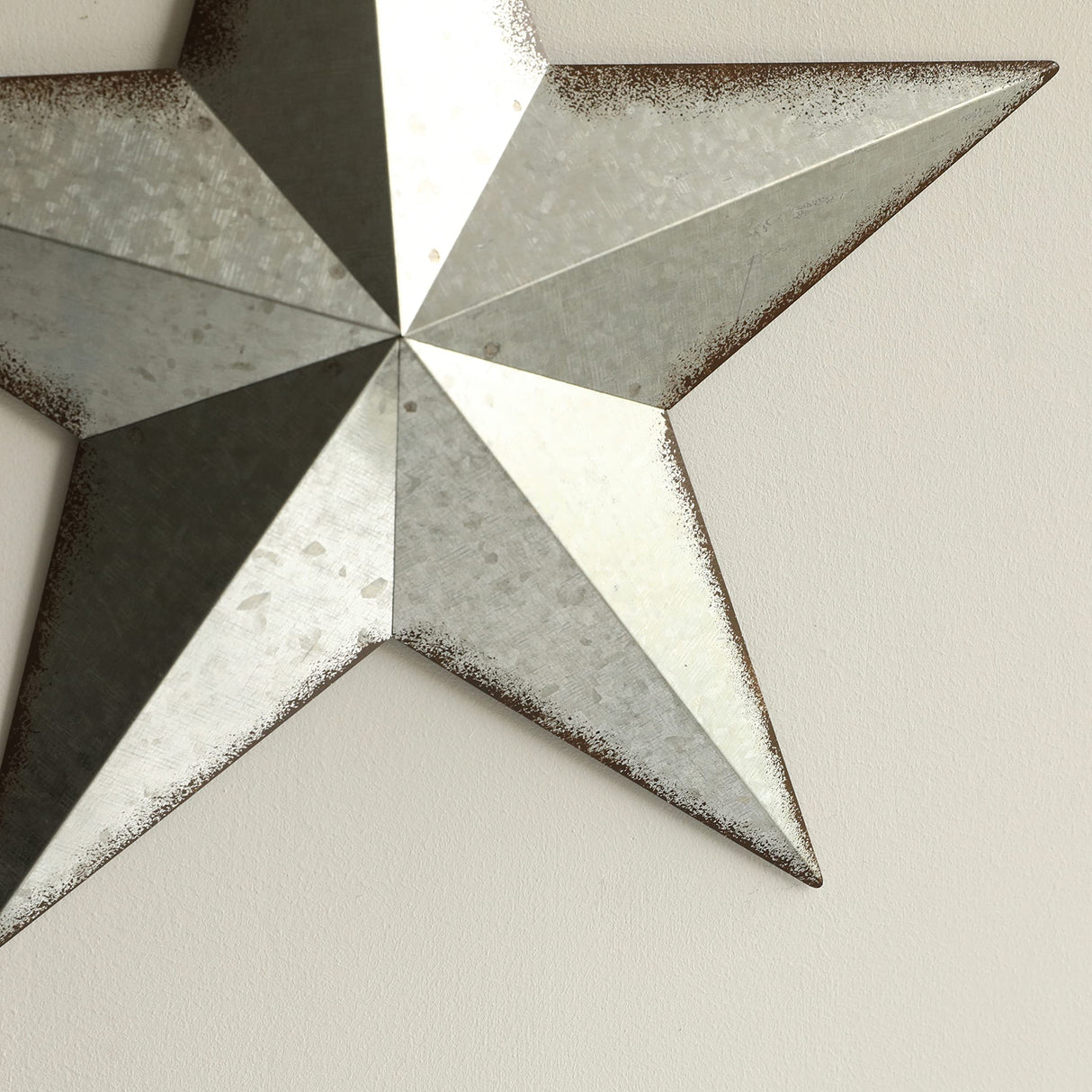 COLLECTIVE HOME - 3 Pcs Metal Barn Star, Galvanized Hanging Wall Decor, Farmhouse Wall Sculpture, 3D 13/11/9.5 Inch Wall Art for Office Living Room Bedroom (Galvanized Star) COLLECTIVE HOME