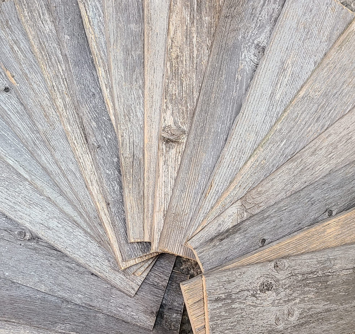 Rockin' Wood Real Wood Nail Up Application Rustic Reclaimed Naturally Weathered Barn Wood Accent Paneling Board Planks for Home Walls (104 Square feet) Rockin' Wood