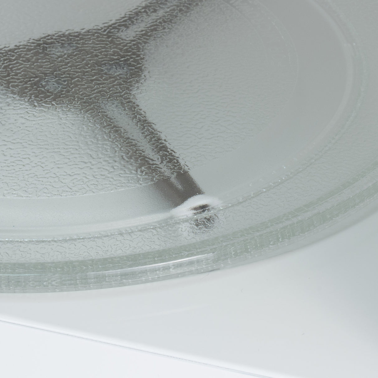 Commercial CHEF CHM770W Counter Top Microwave Oven, 0.7 Cubic Feet, White Commercial CHEF