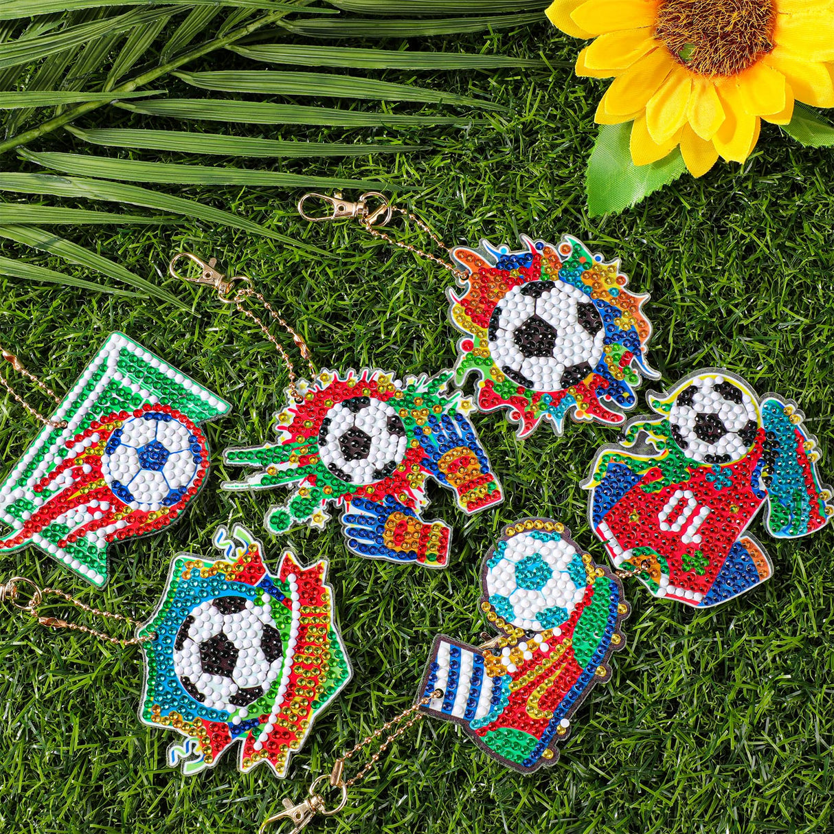 JSRQT 5D DIY Football Diamond Art Painting Keyrings Kit, Double-Sided Diamond Pasted Painting Keychians for Adult Kids, Rhinestone Mosaic Craft Painting Pendant for Handbag Backpack Party Decoration JSRQT