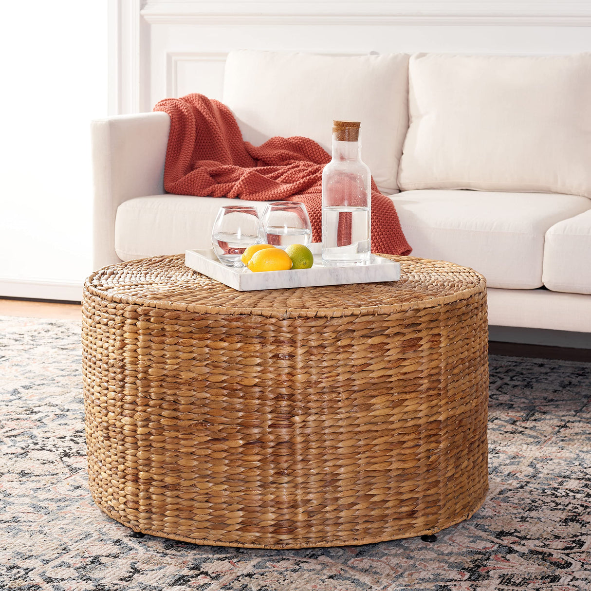 SAFAVIEH Home Collection – Jesse Wicker Coffee Table, Fully Assembled, Natural Fiber Accent Coffee Table with Iron Legs, Modern Coastal Style (SEA7035A) SAFAVIEH