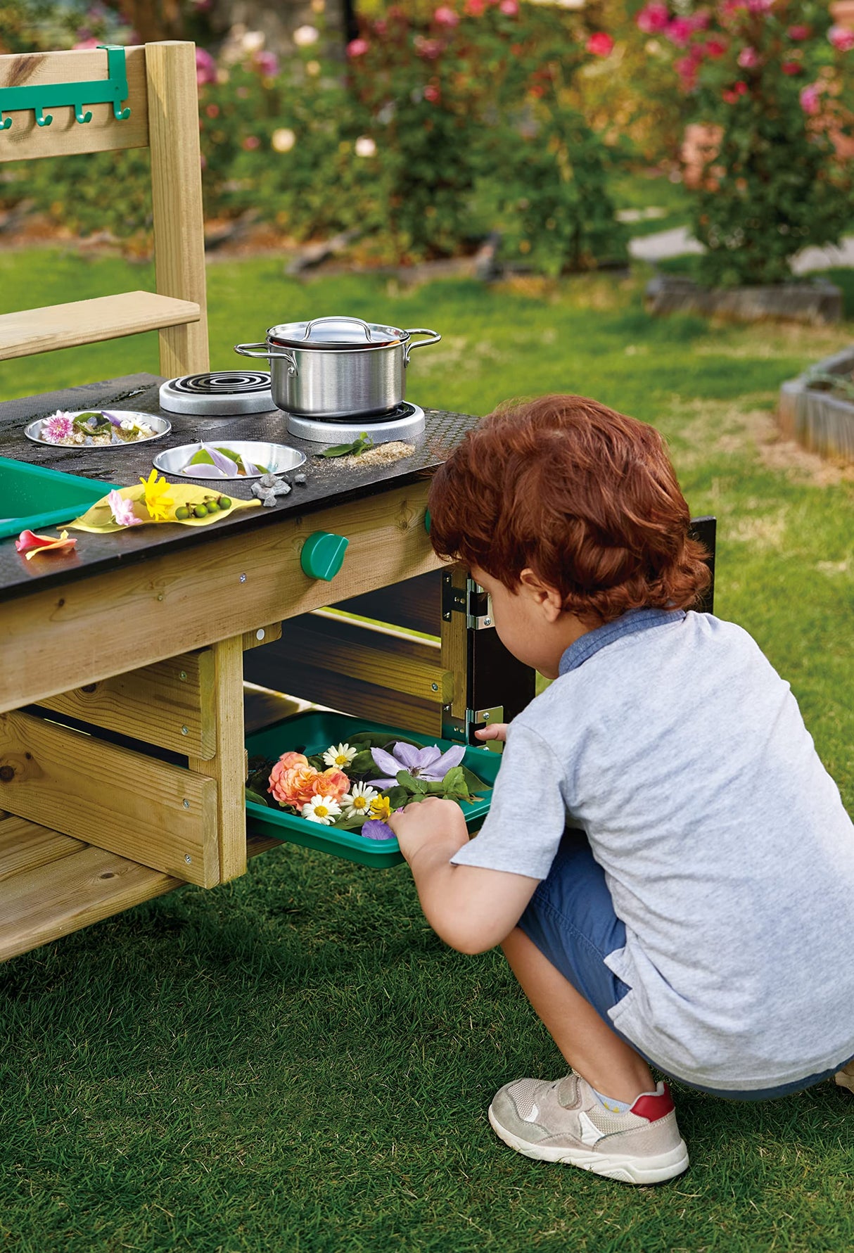 Hape Outdoor Kitchen | Mud Kitchen Wooden Toy Playset with Accessories, for Children Ages 3+ Years Hape
