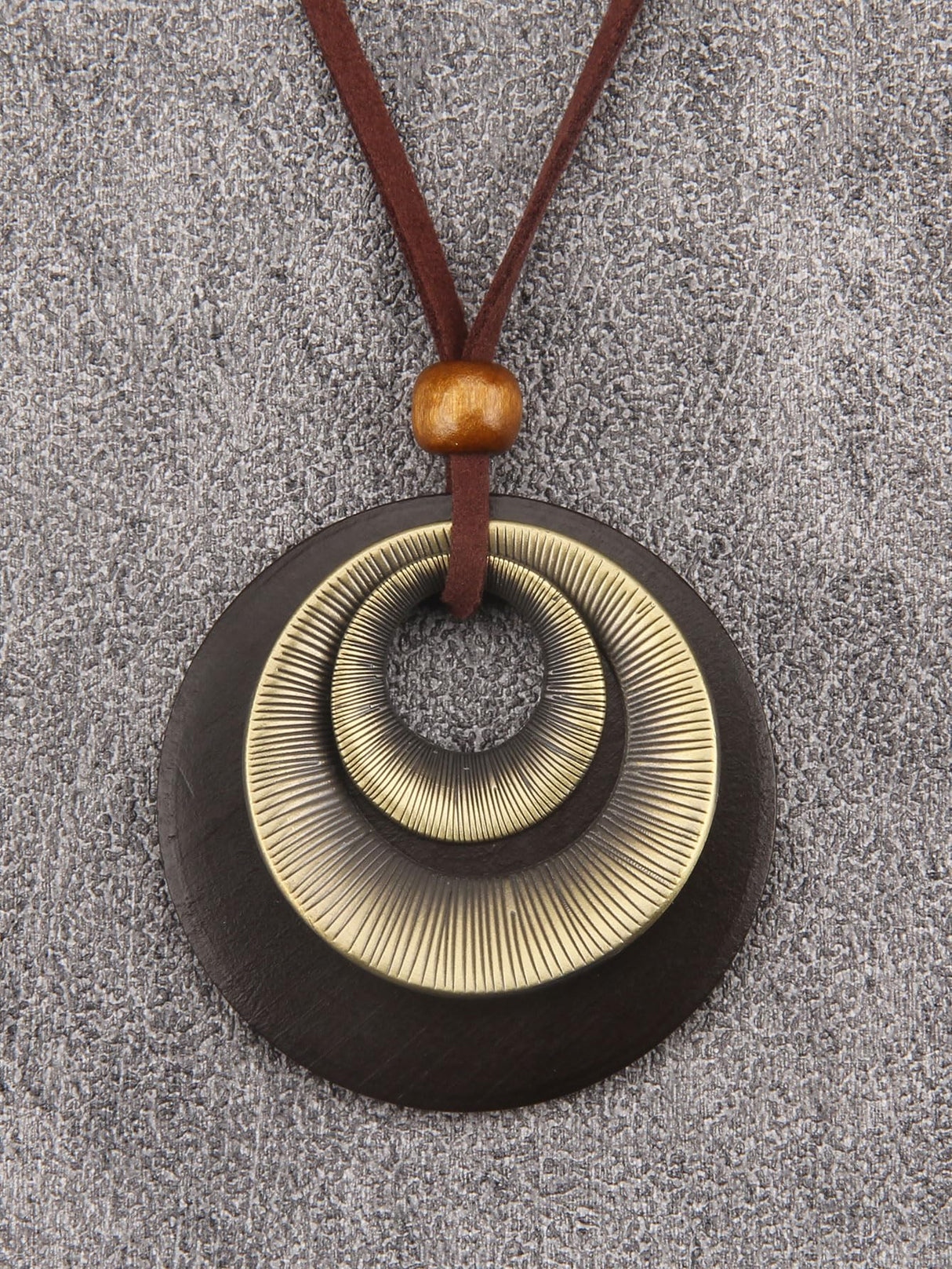 Bjesinmo Wooden Necklaces for Women Long Brown Necklaces Boho Pendant Necklace for Women Ethnic Style Wood Jewelry Necklace Bjesinmo