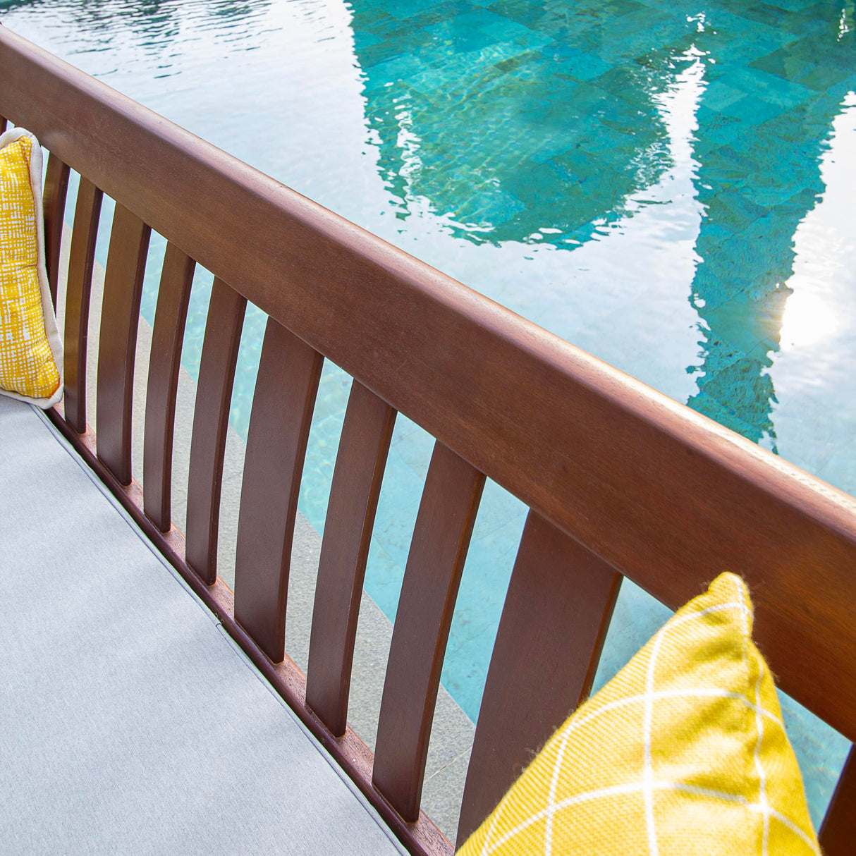 Cambridge Casual Solid Wood Como Daybed, Natural Brown/Oyster Cambridge Casual